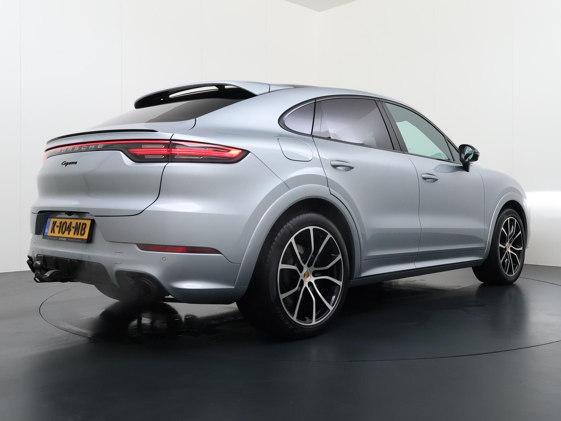 Porsche Cayenne Coupé 3.0 E-Hybrid 2