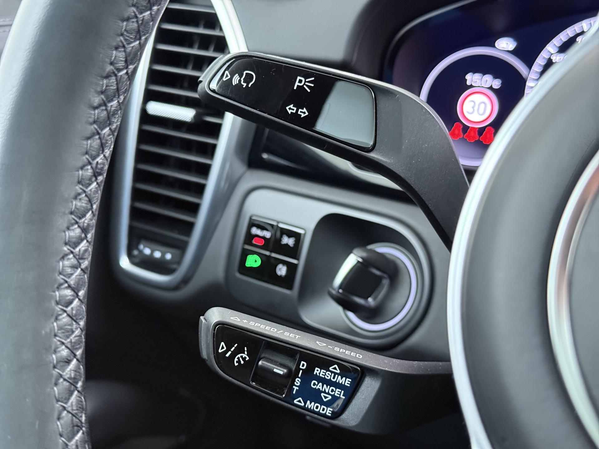 Porsche Cayenne Coupé 3.0 E-Hybrid 26