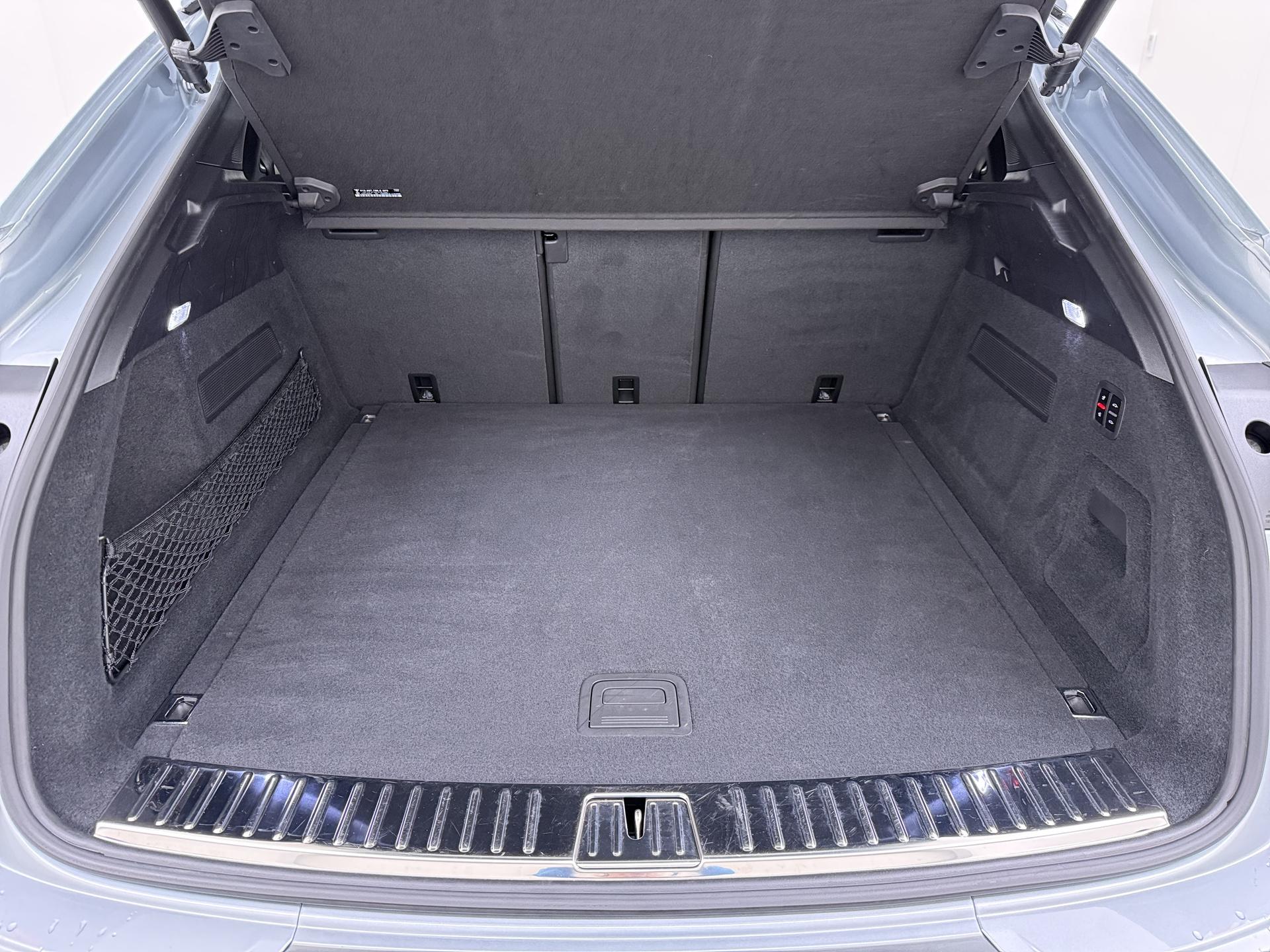 Porsche Cayenne Coupé 3.0 E-Hybrid 7