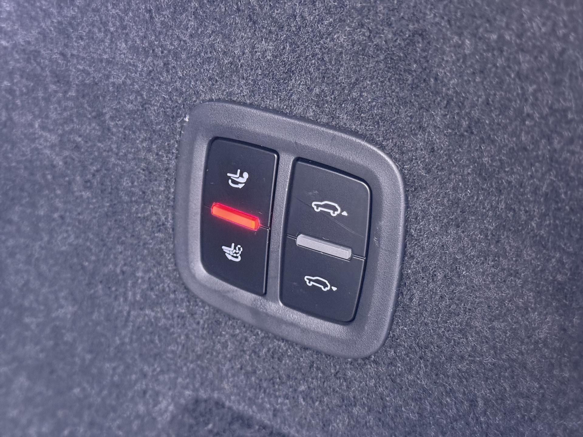 Porsche Cayenne Coupé 3.0 E-Hybrid 9