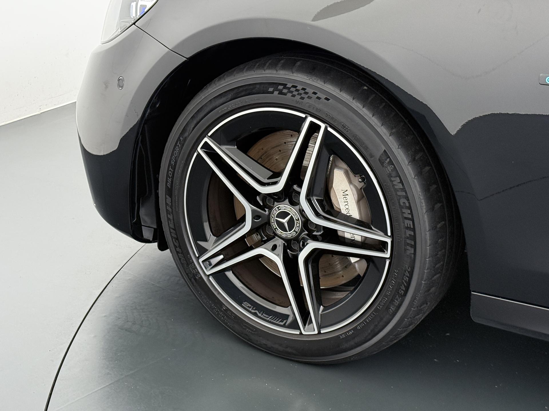 Mercedes-Benz E-Klasse 300 e AMG Business Solution 15