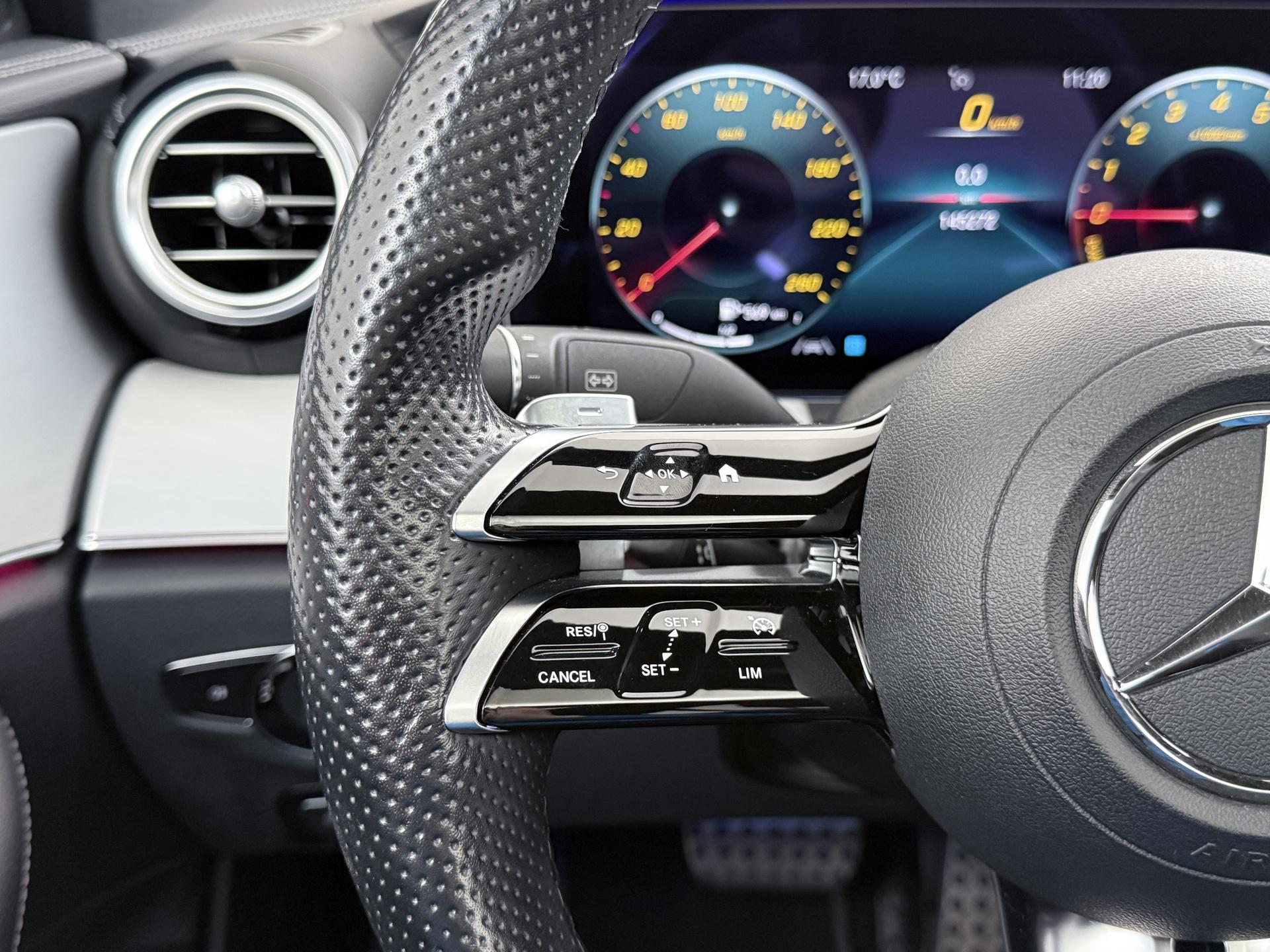 Mercedes-Benz E-Klasse 300 e AMG Business Solution 32