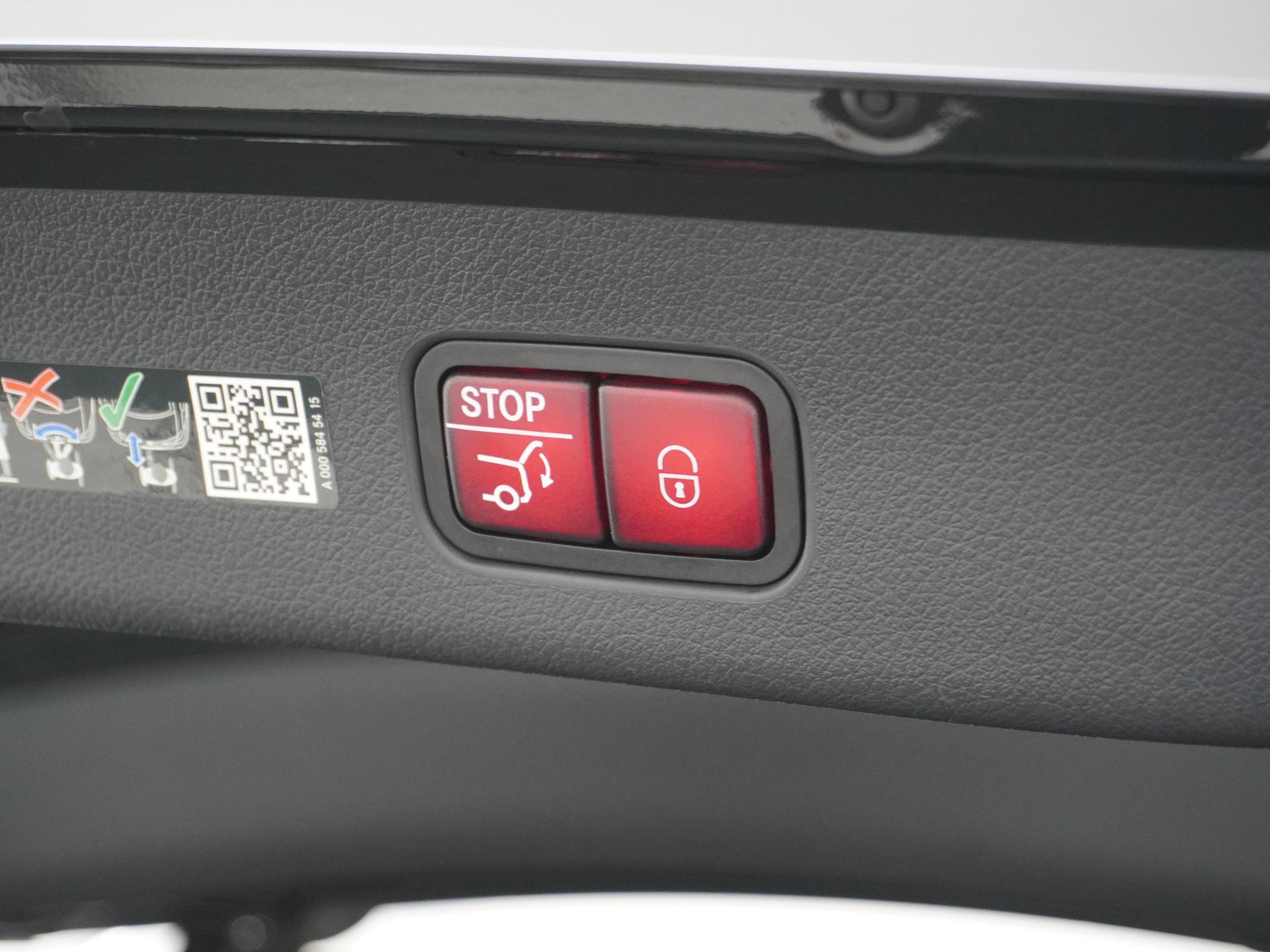 Mercedes-Benz GLC 300e 4MATIC Sport Edition 17