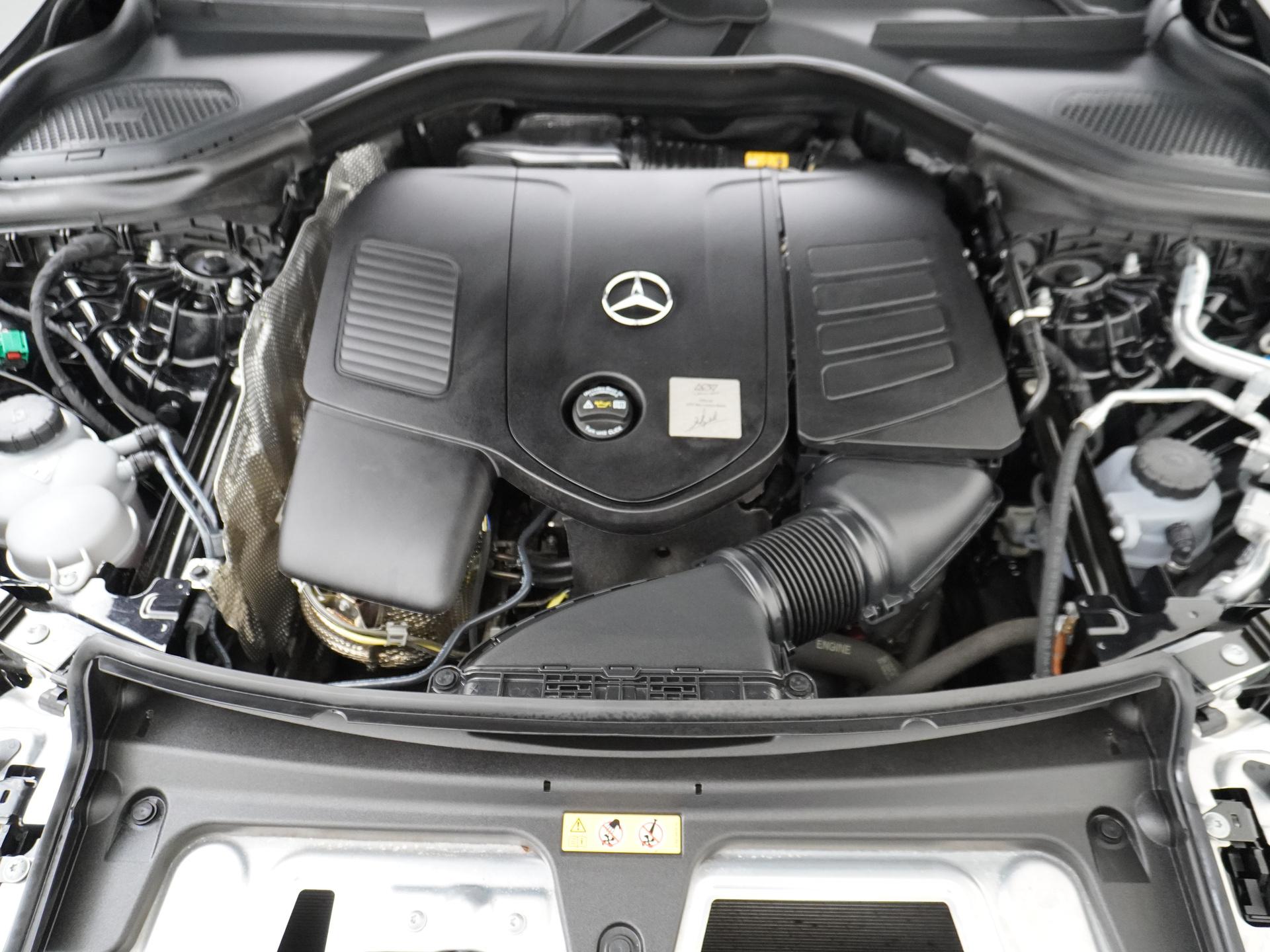 Mercedes-Benz GLC 300e 4MATIC Sport Edition 21