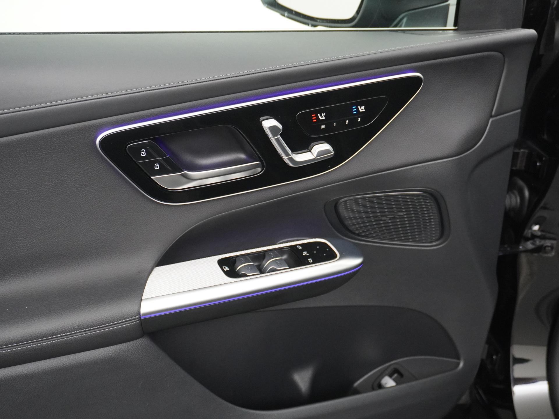 Mercedes-Benz GLC 300e 4MATIC Sport Edition 22