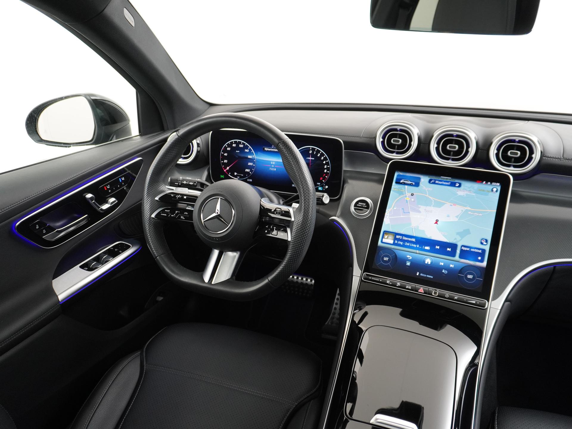 Mercedes-Benz GLC 300e 4MATIC Sport Edition 30