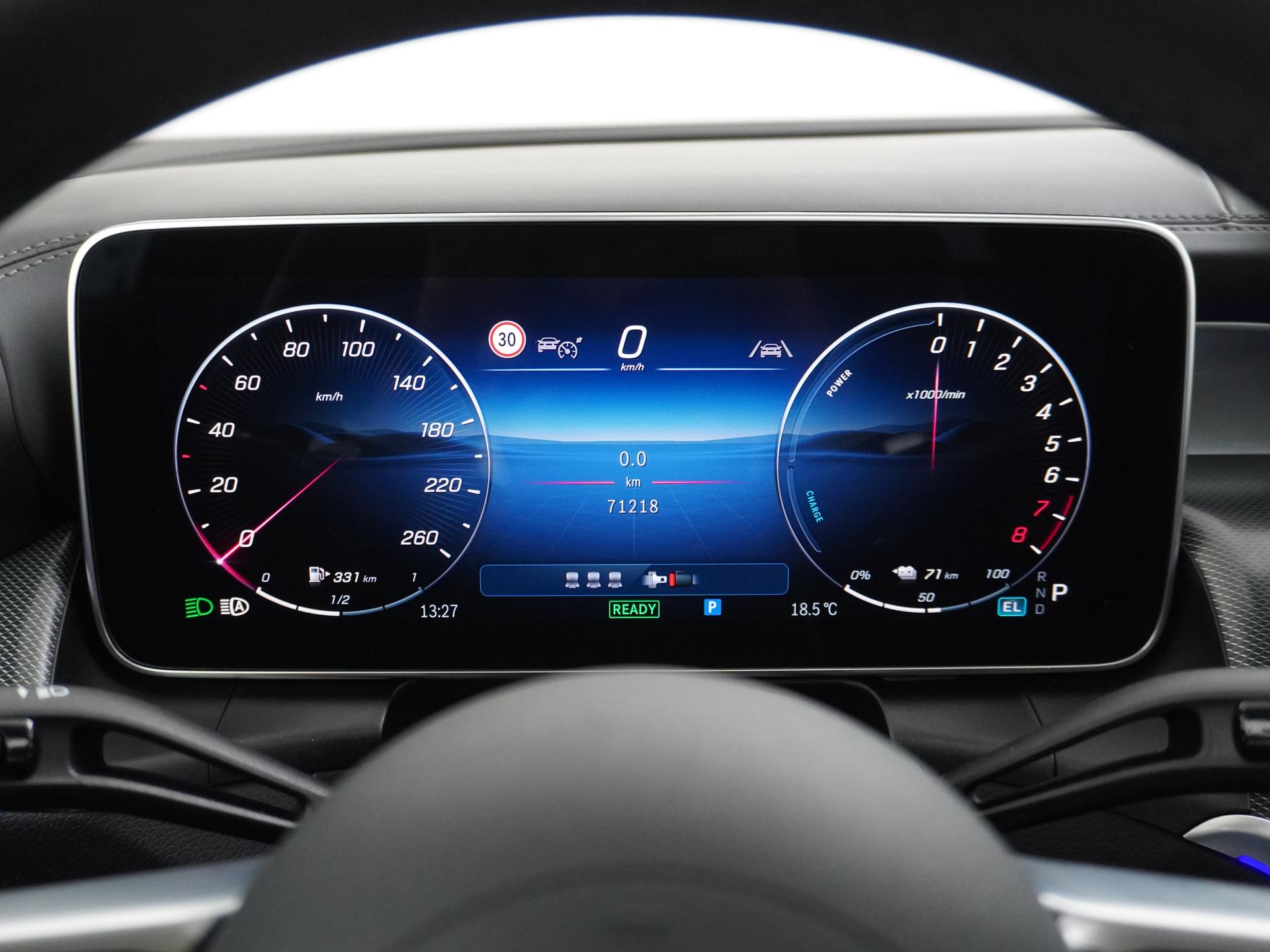 Mercedes-Benz GLC 300e 4MATIC Sport Edition 36