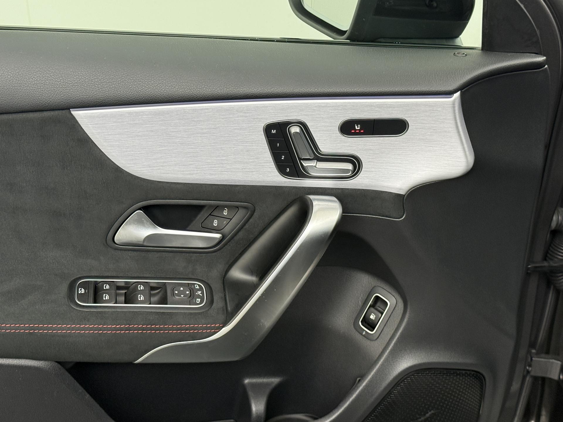 Mercedes-Benz A-Klasse 250 e AMG Business Solution Limited 17