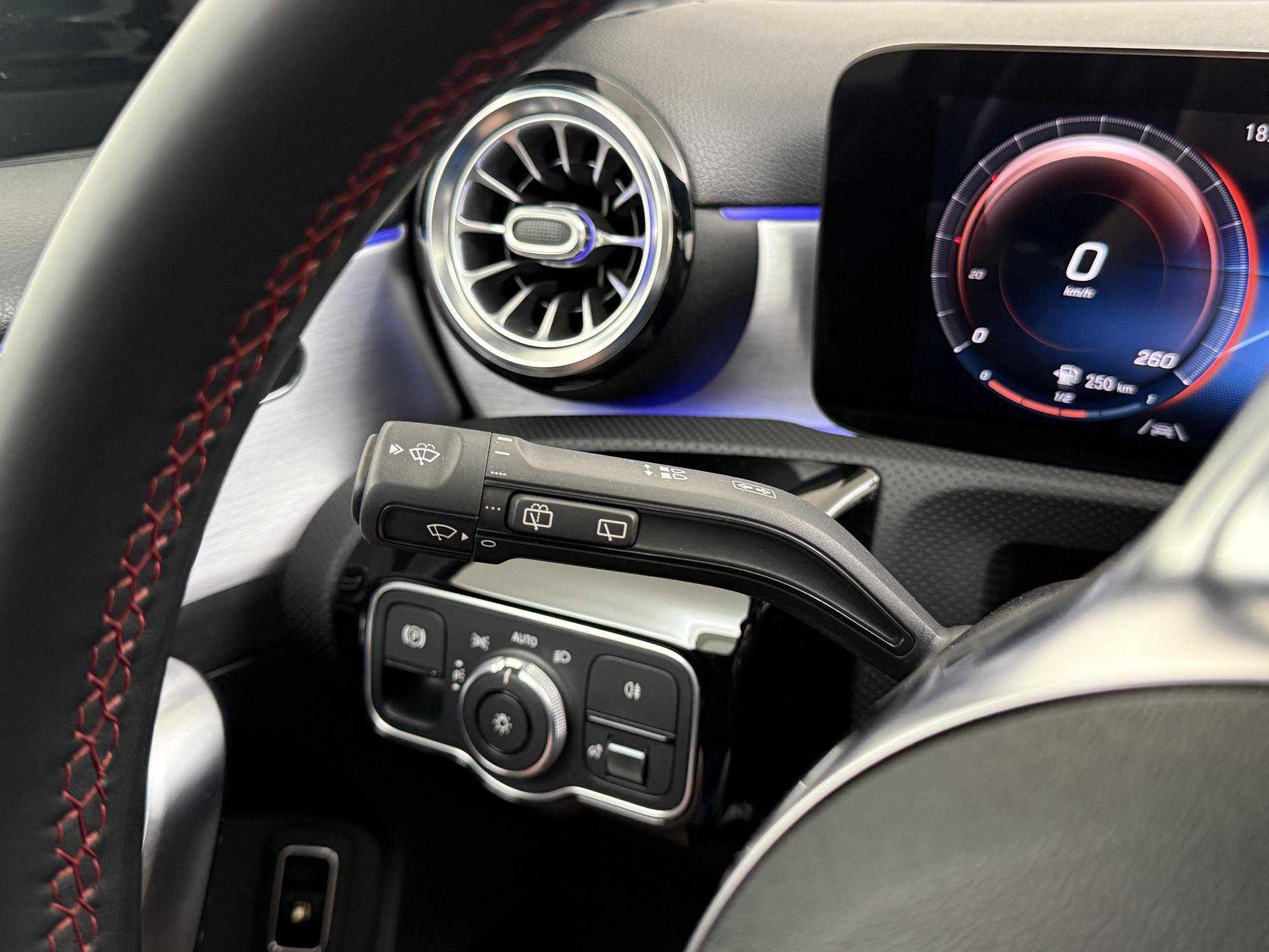 Mercedes-Benz A-Klasse 250 e AMG Business Solution Limited 29