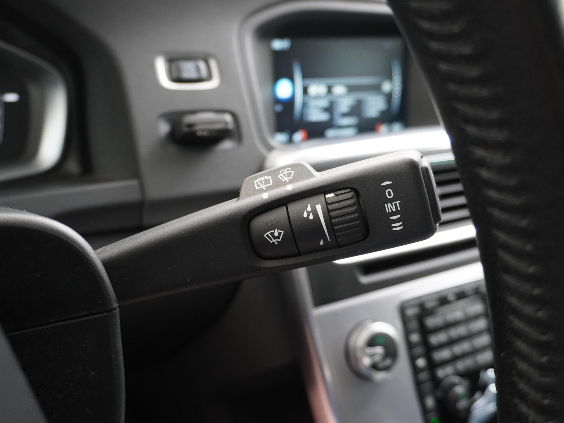 Volvo V60 1.5 T3 Summum 20