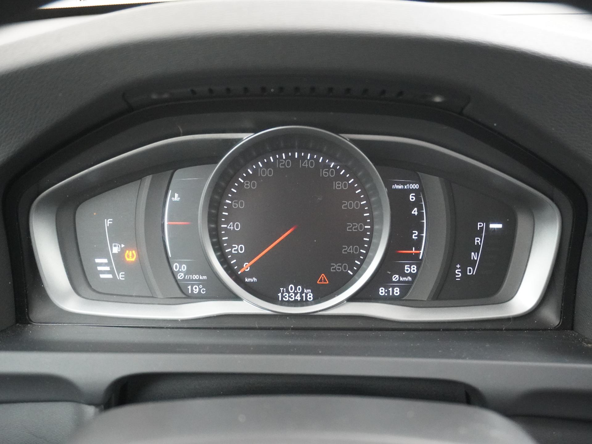 Volvo V60 1.5 T3 Summum 23