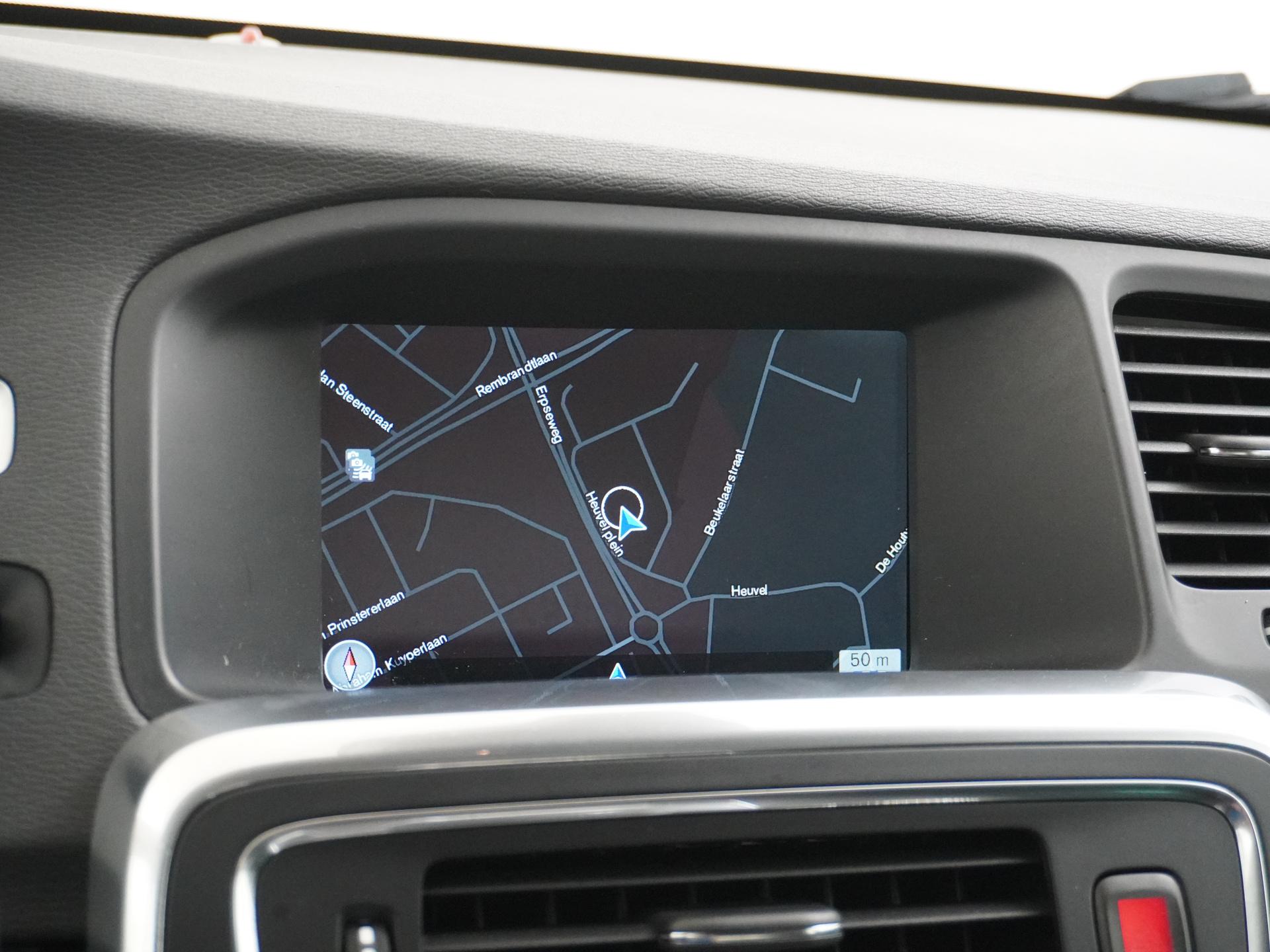 Volvo V60 1.5 T3 Summum 24