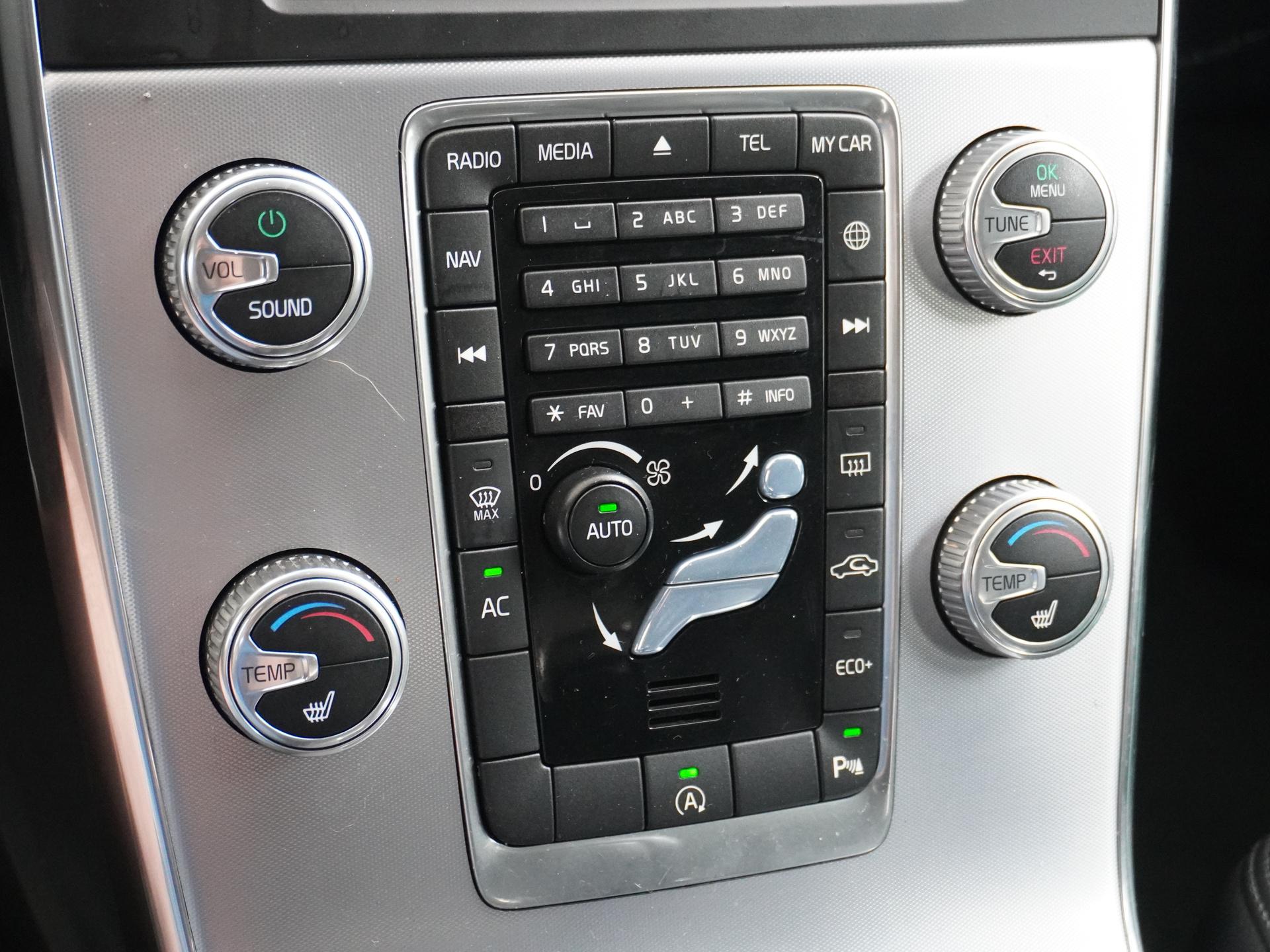 Volvo V60 1.5 T3 Summum 27