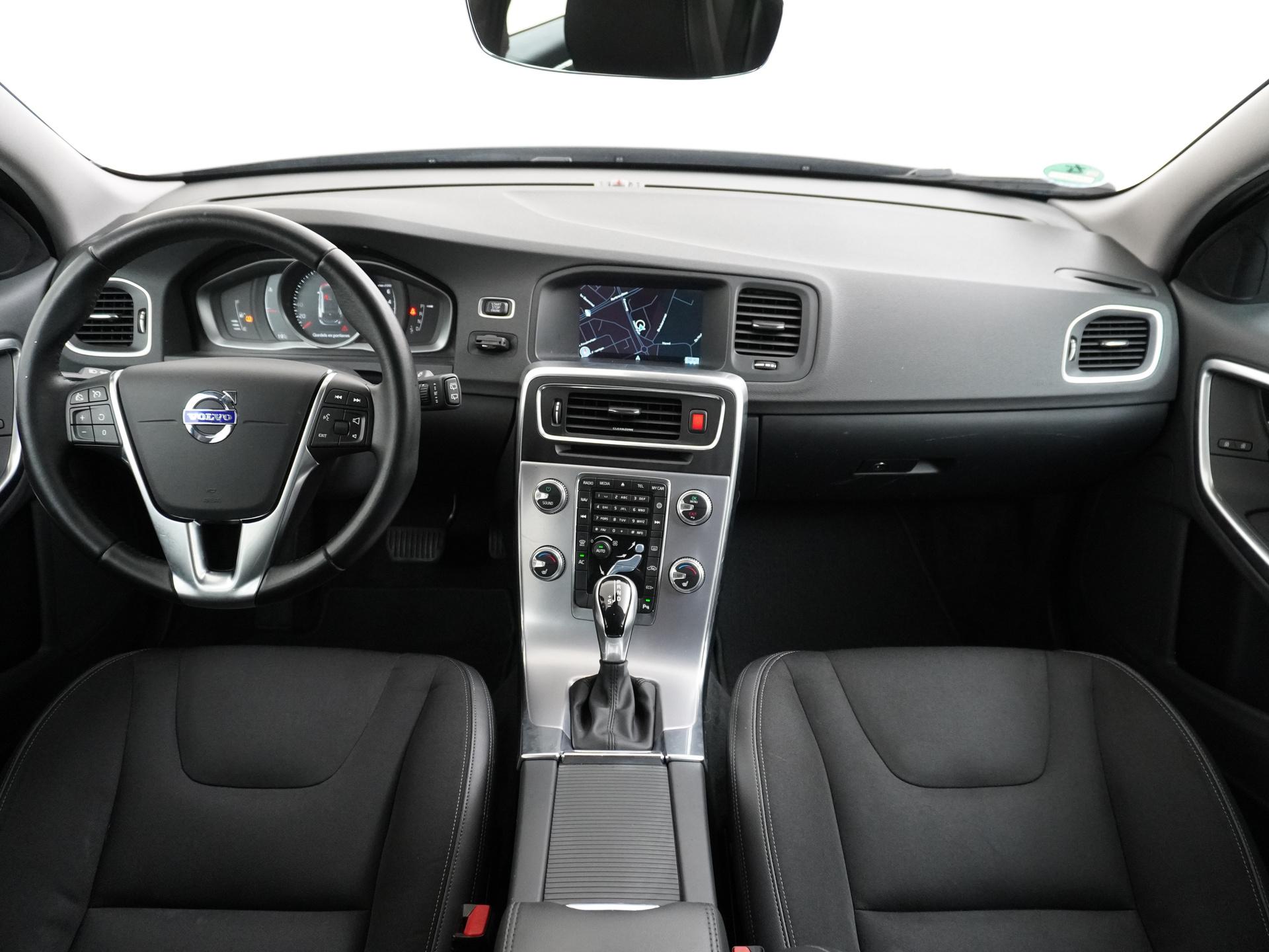 Volvo V60 1.5 T3 Summum 4