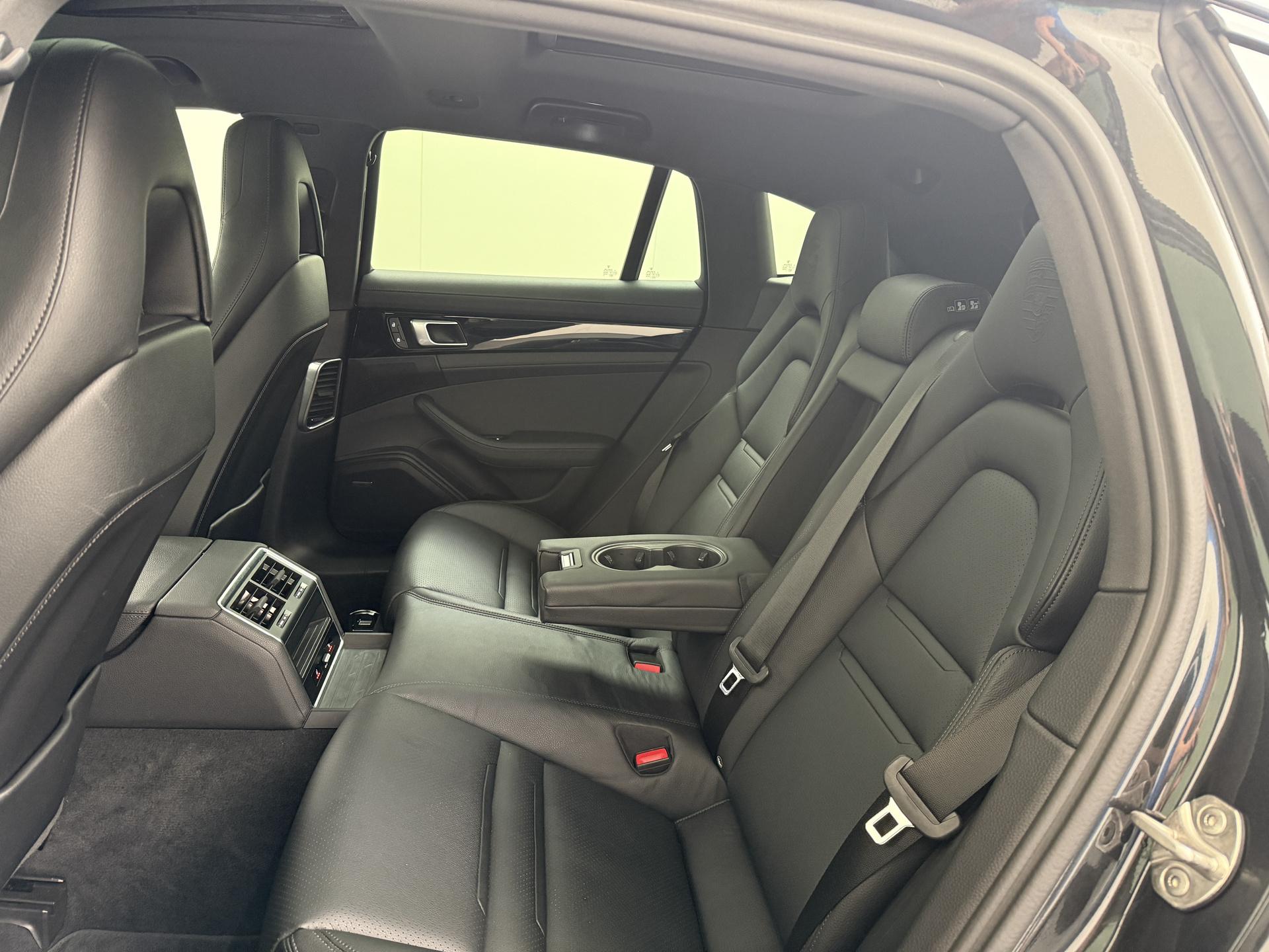 Porsche Panamera Sport Turismo 2.9 4 E-Hybrid Platinum Edition 25