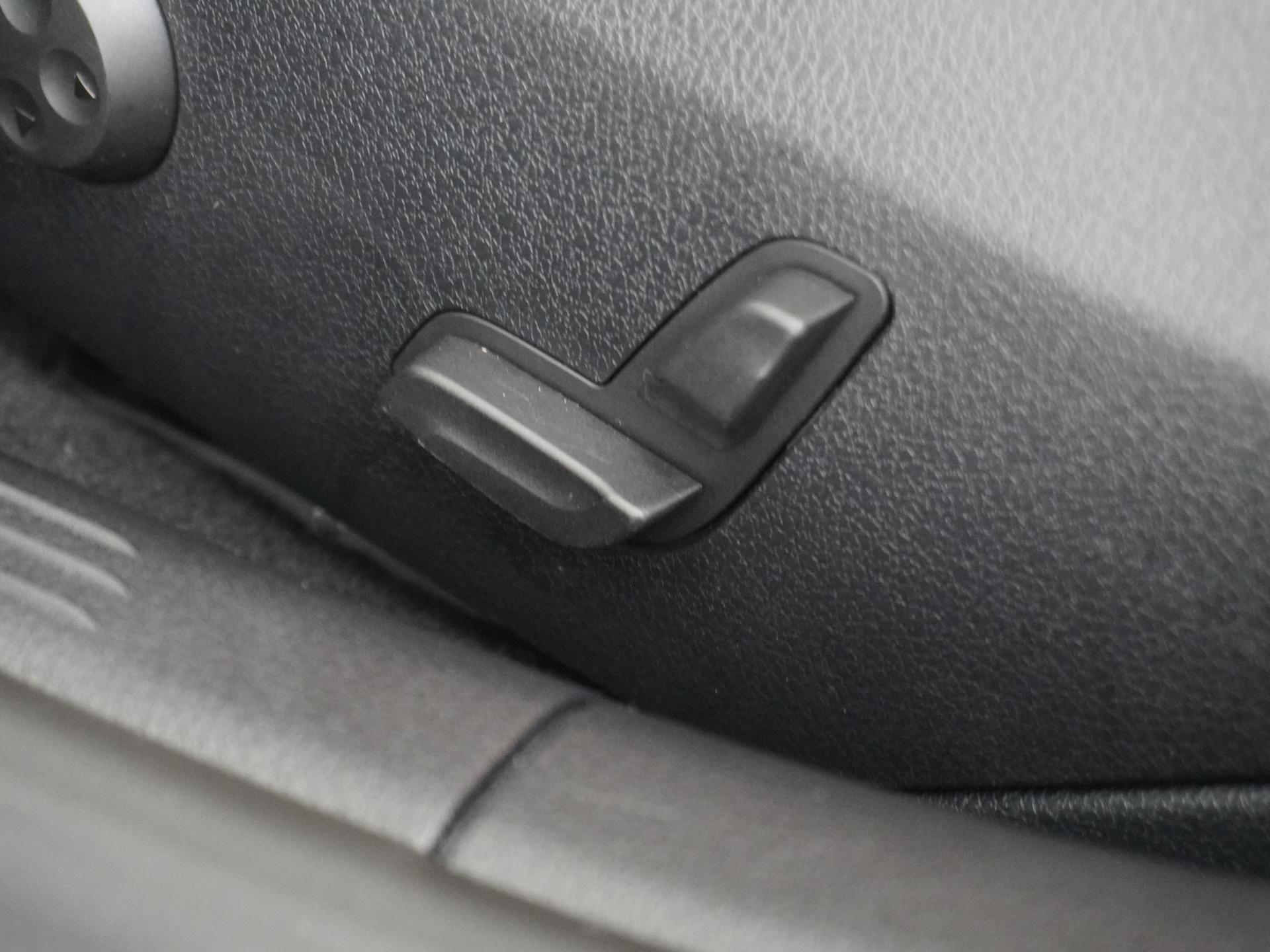 Mercedes-Benz C-Klasse 180 Luxury Line 20