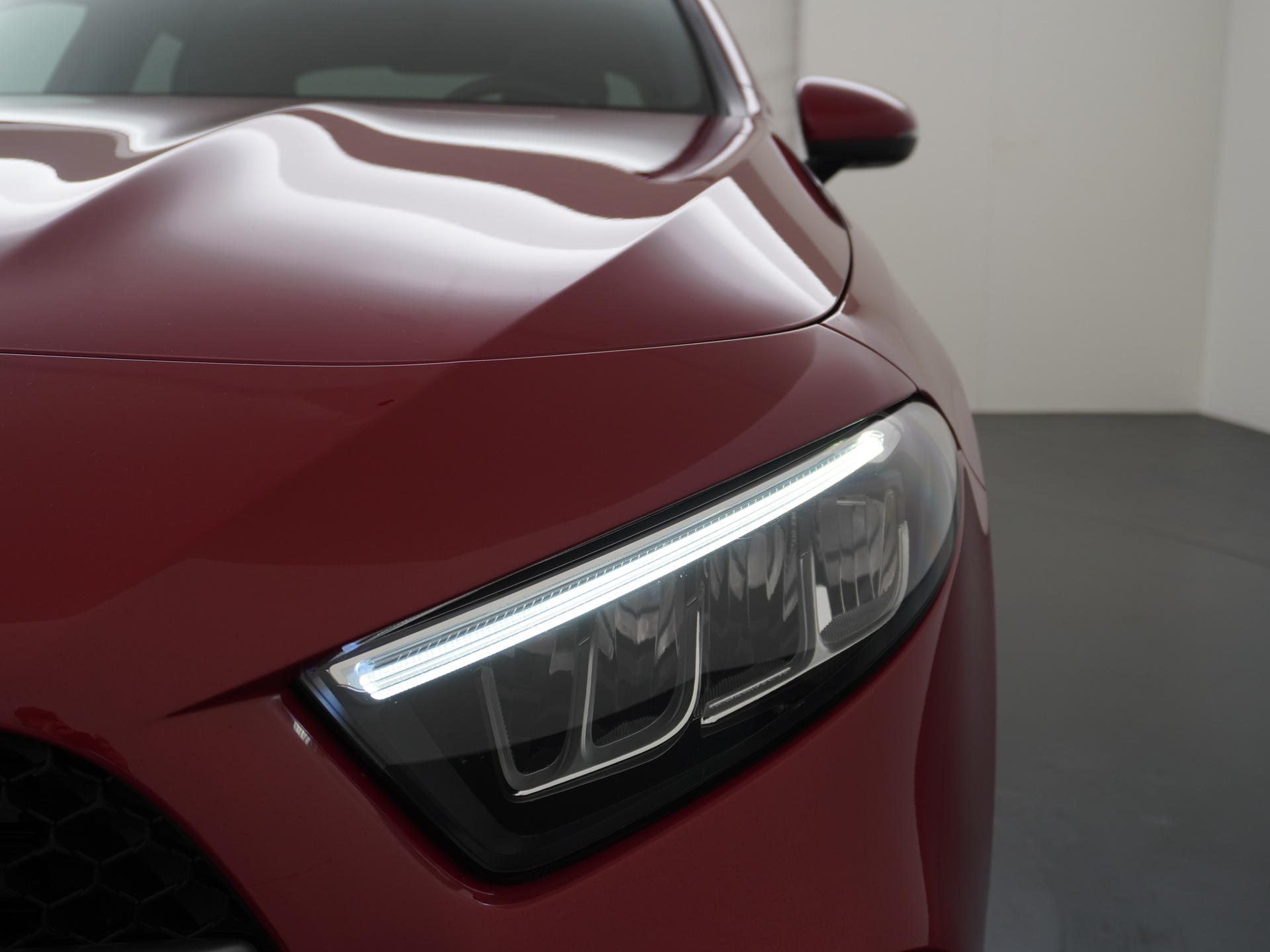 Mercedes-Benz A-Klasse 250 e Luxury Line 17