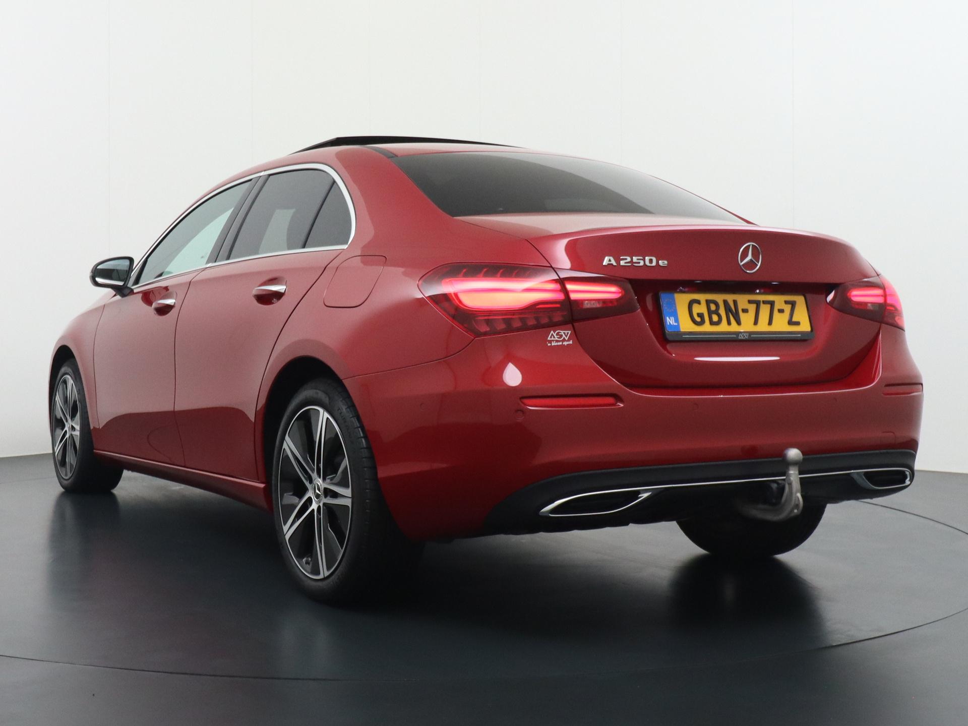 Mercedes-Benz A-Klasse 250 e Luxury Line 2