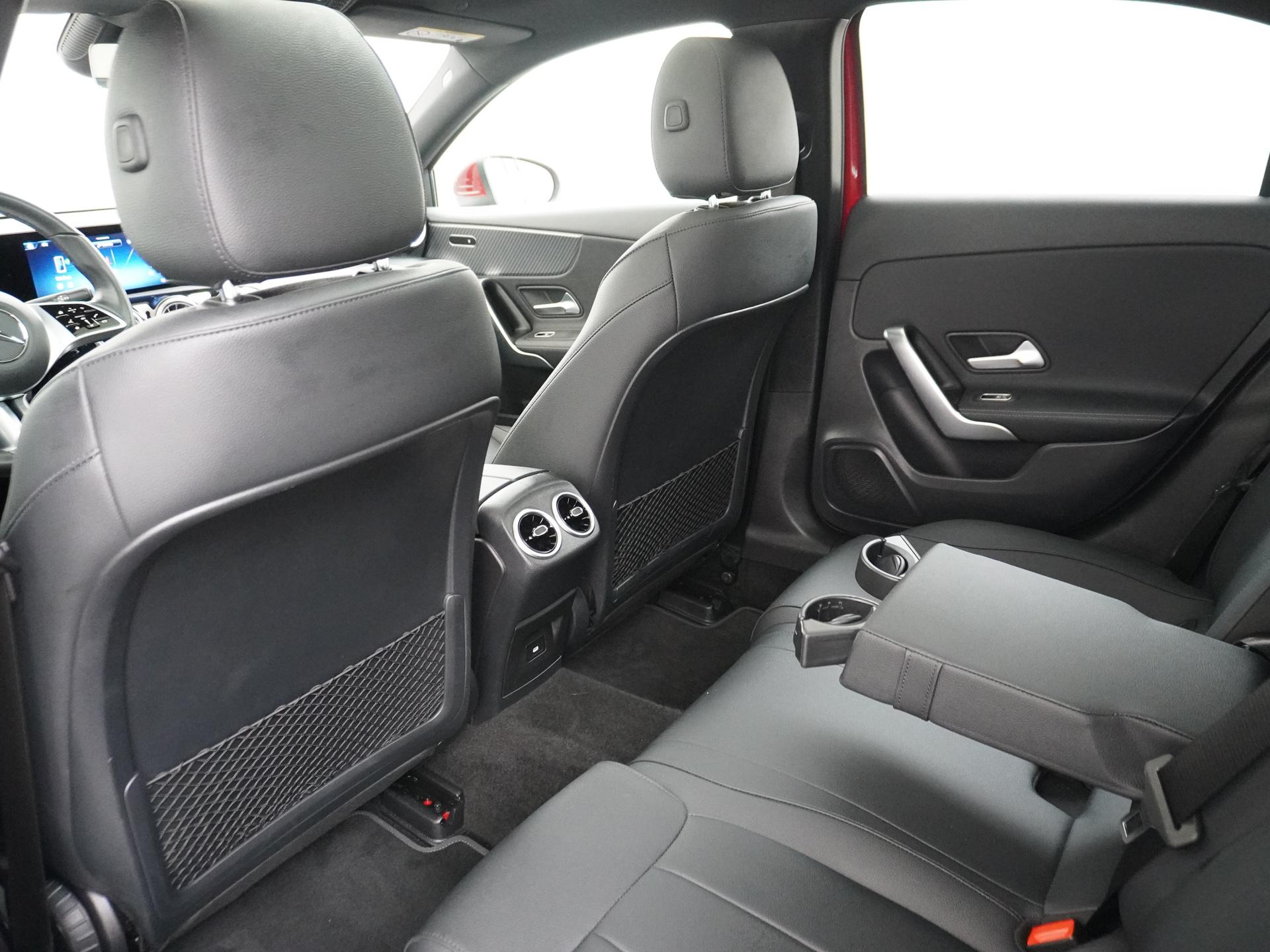 Mercedes-Benz A-Klasse 250 e Luxury Line 23