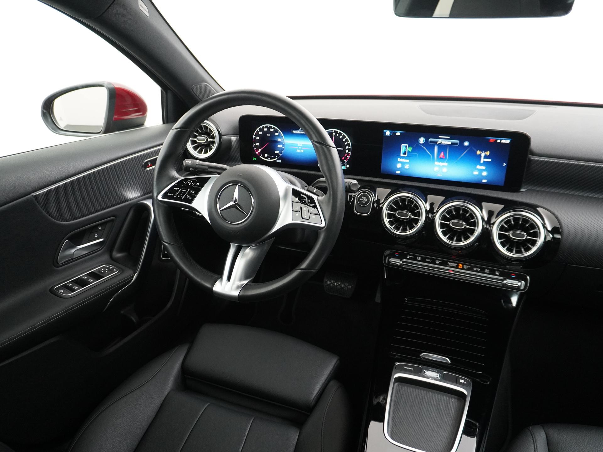 Mercedes-Benz A-Klasse 250 e Luxury Line 27