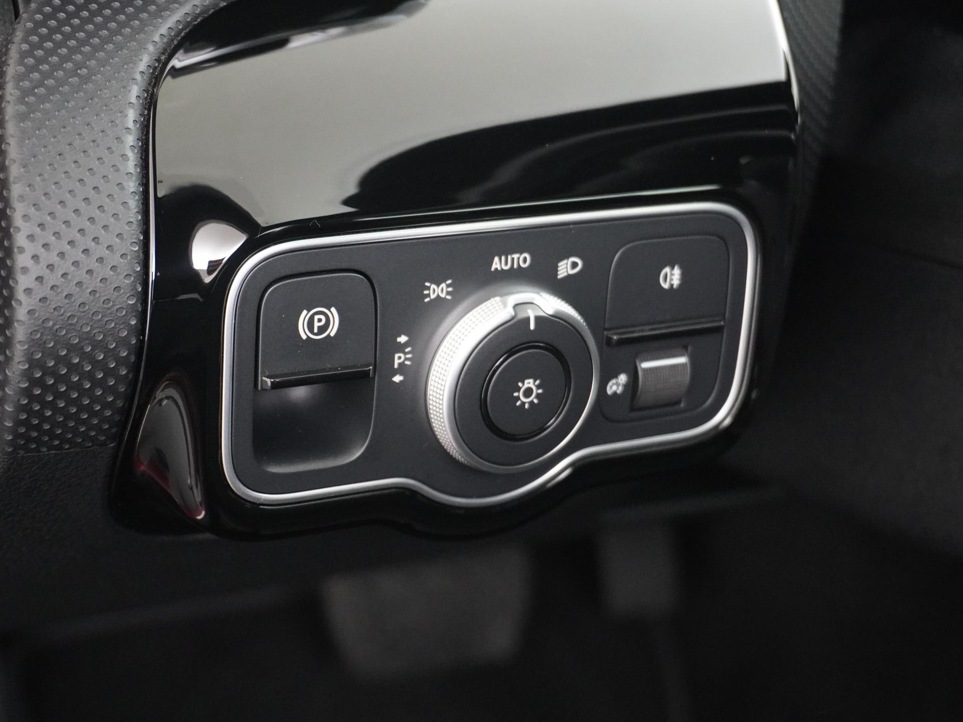 Mercedes-Benz A-Klasse 250 e Luxury Line 29