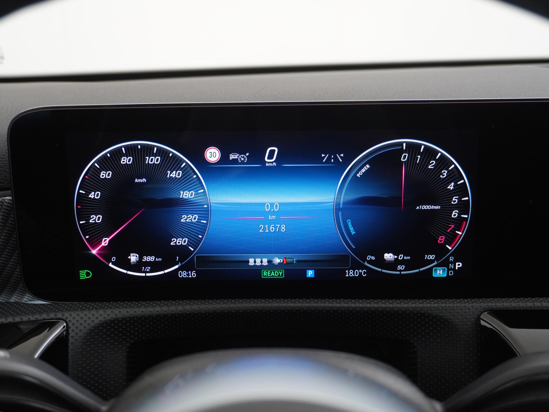 Mercedes-Benz A-Klasse 250 e Luxury Line 35