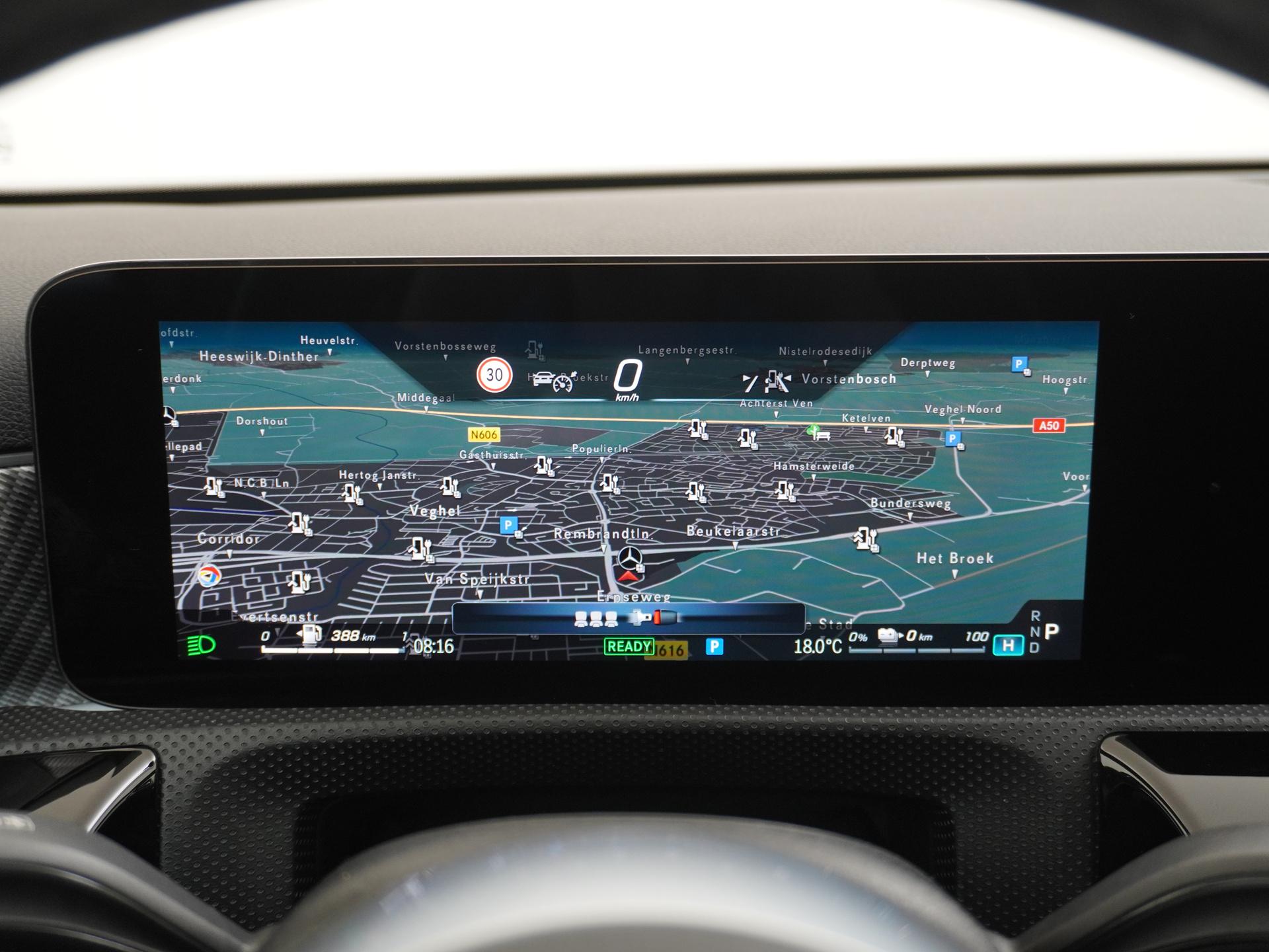 Mercedes-Benz A-Klasse 250 e Luxury Line 36