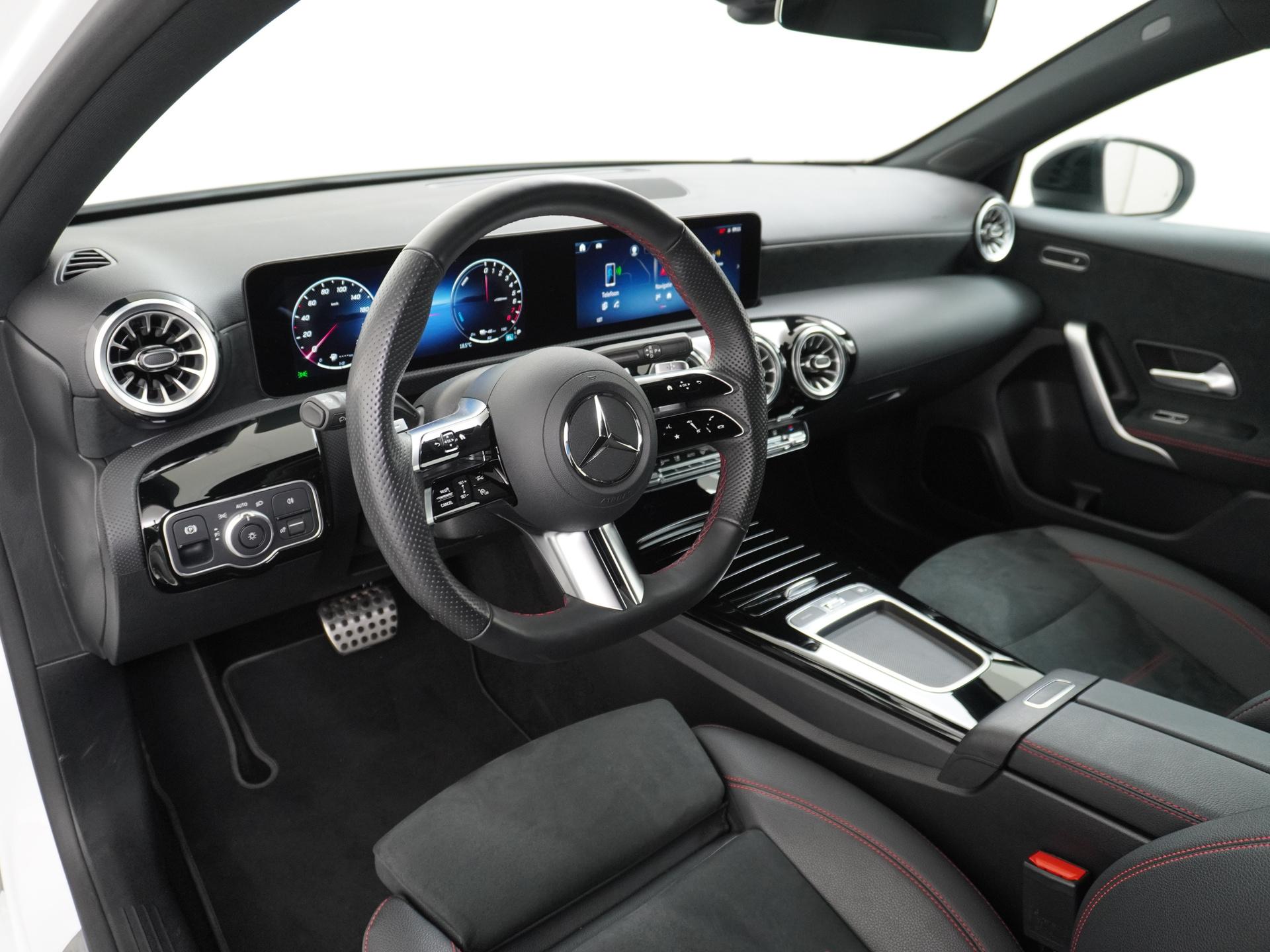 Mercedes-Benz A-Klasse 250 e AMG Line 20