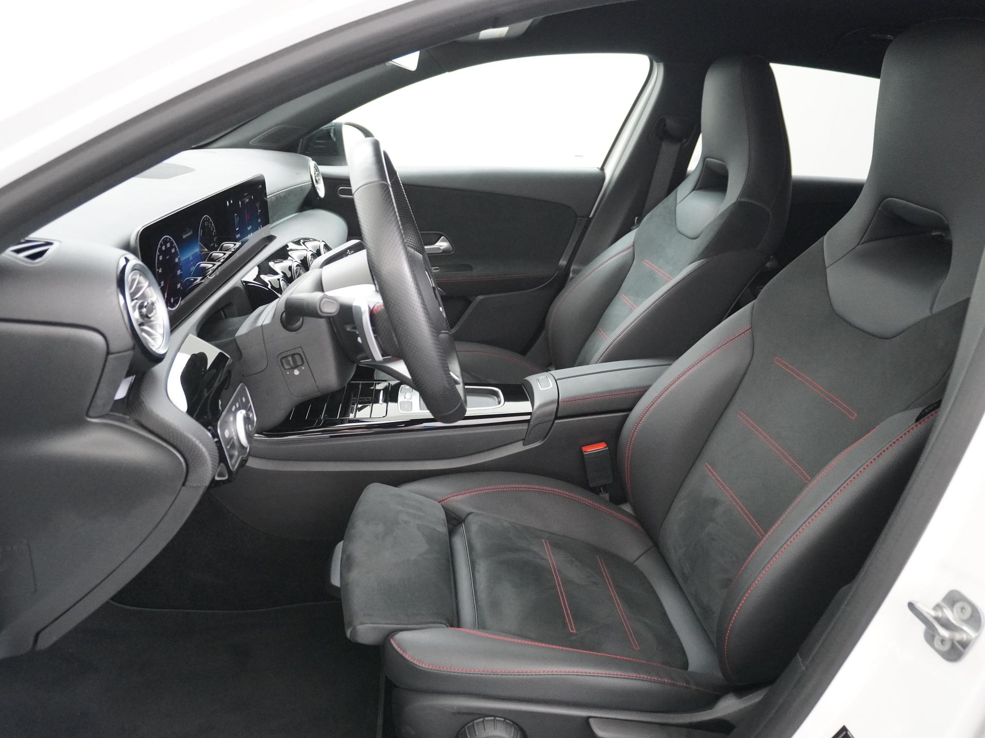 Mercedes-Benz A-Klasse 250 e AMG Line 21