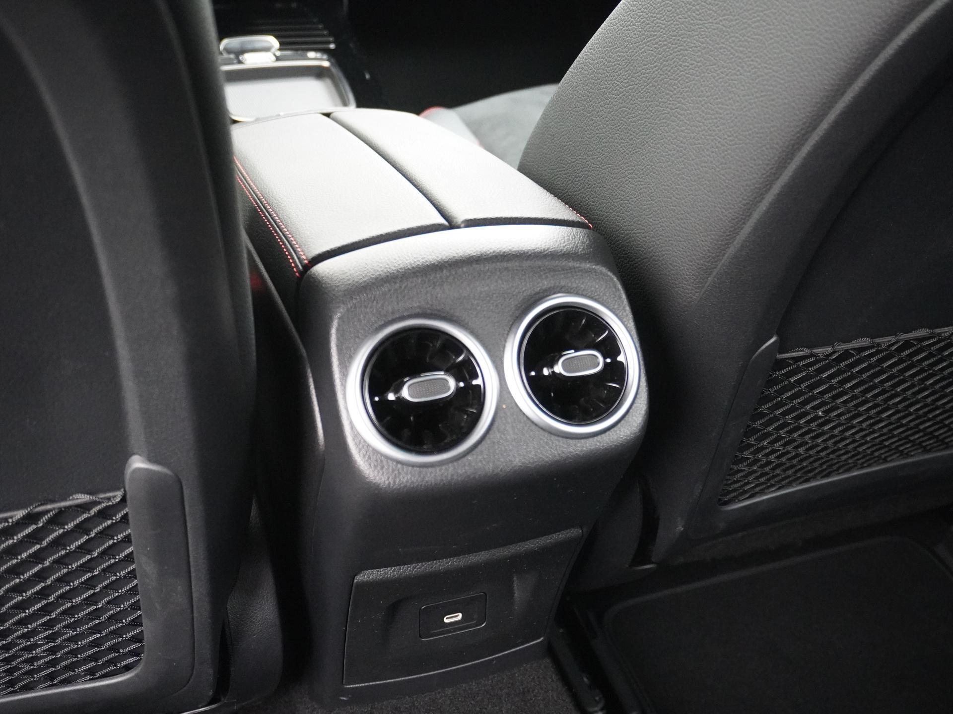 Mercedes-Benz A-Klasse 250 e AMG Line 26