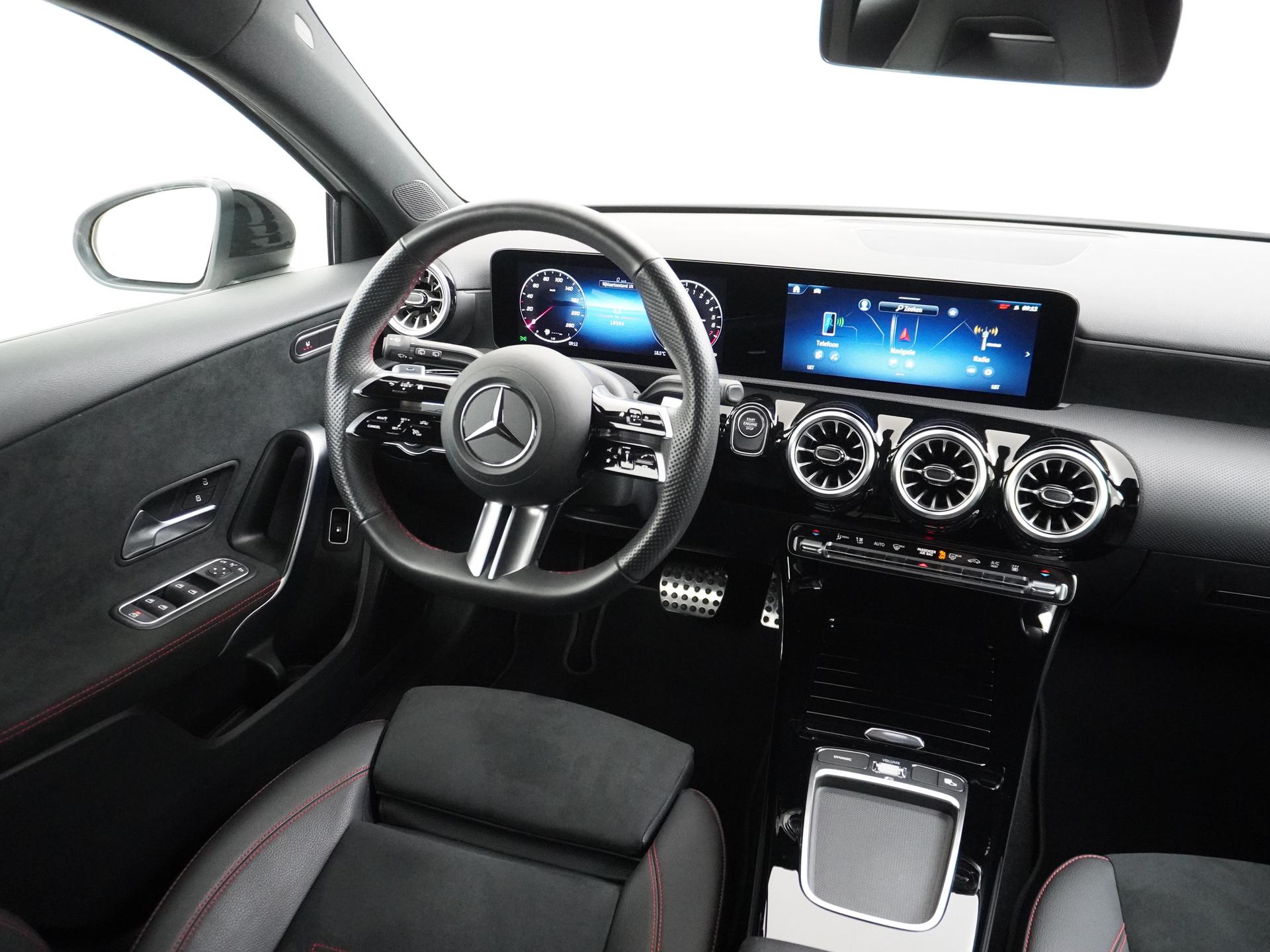 Mercedes-Benz A-Klasse 250 e AMG Line 28