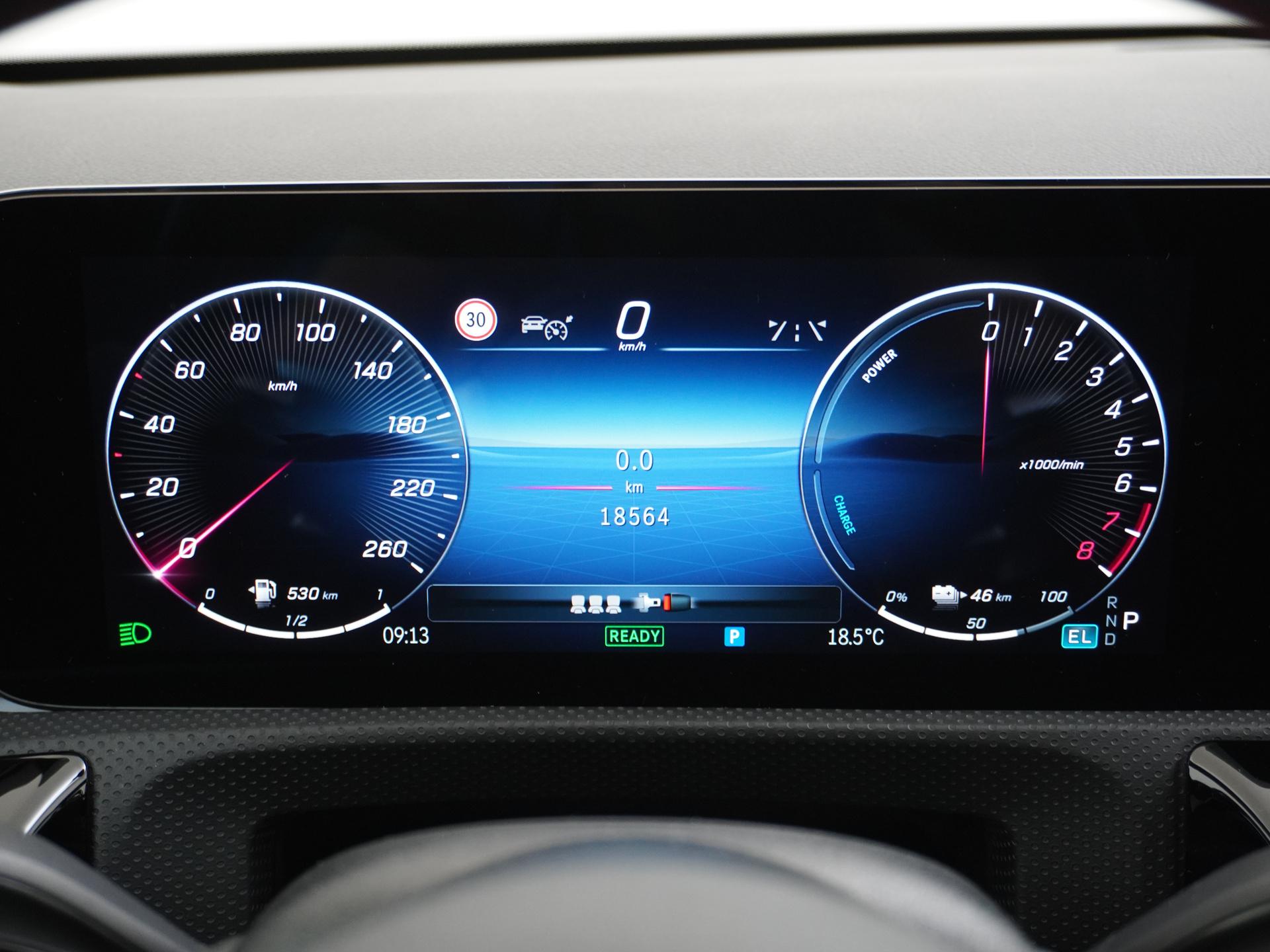 Mercedes-Benz A-Klasse 250 e AMG Line 34