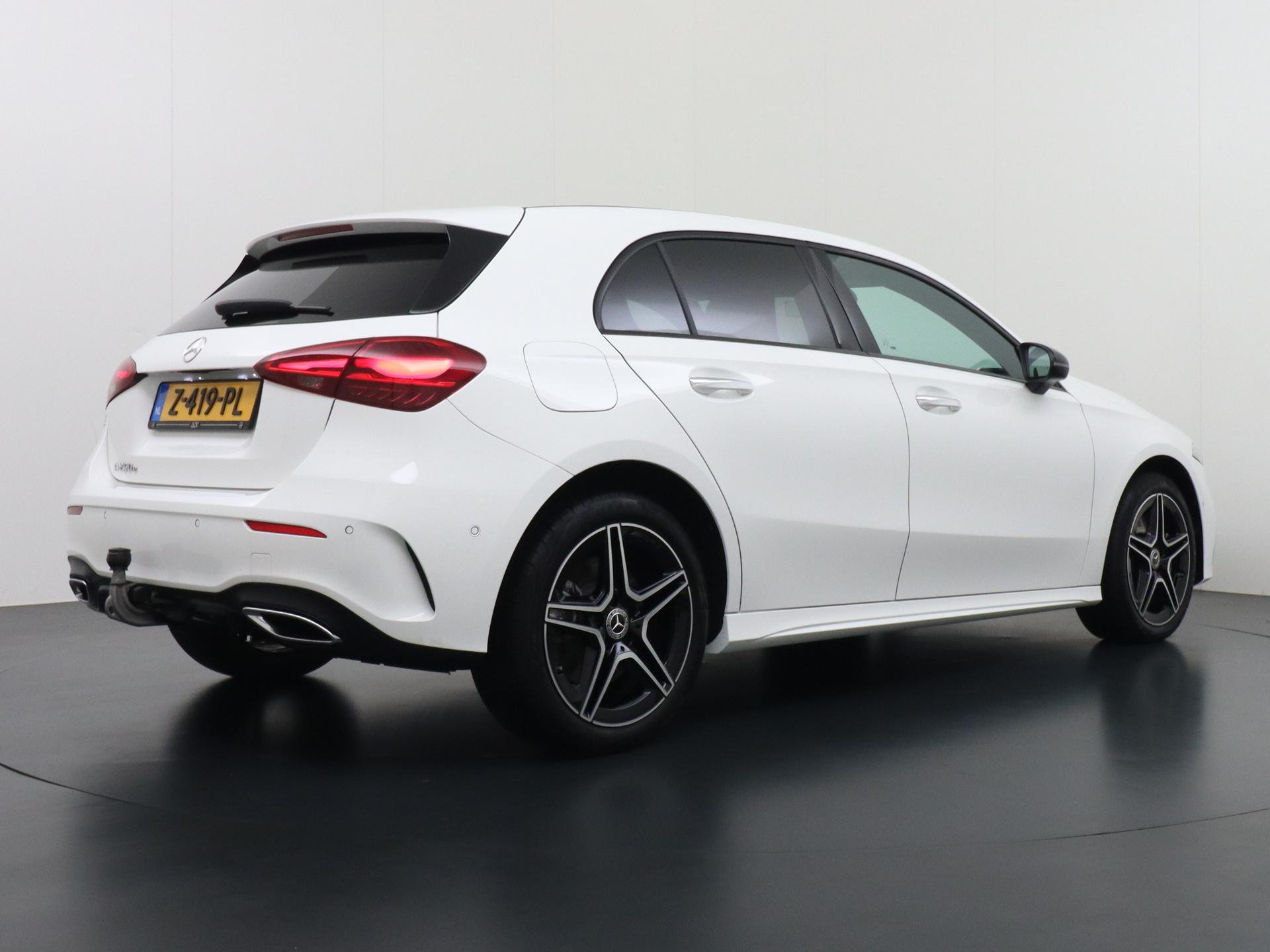 Mercedes-Benz A-Klasse 250 e AMG Line 4