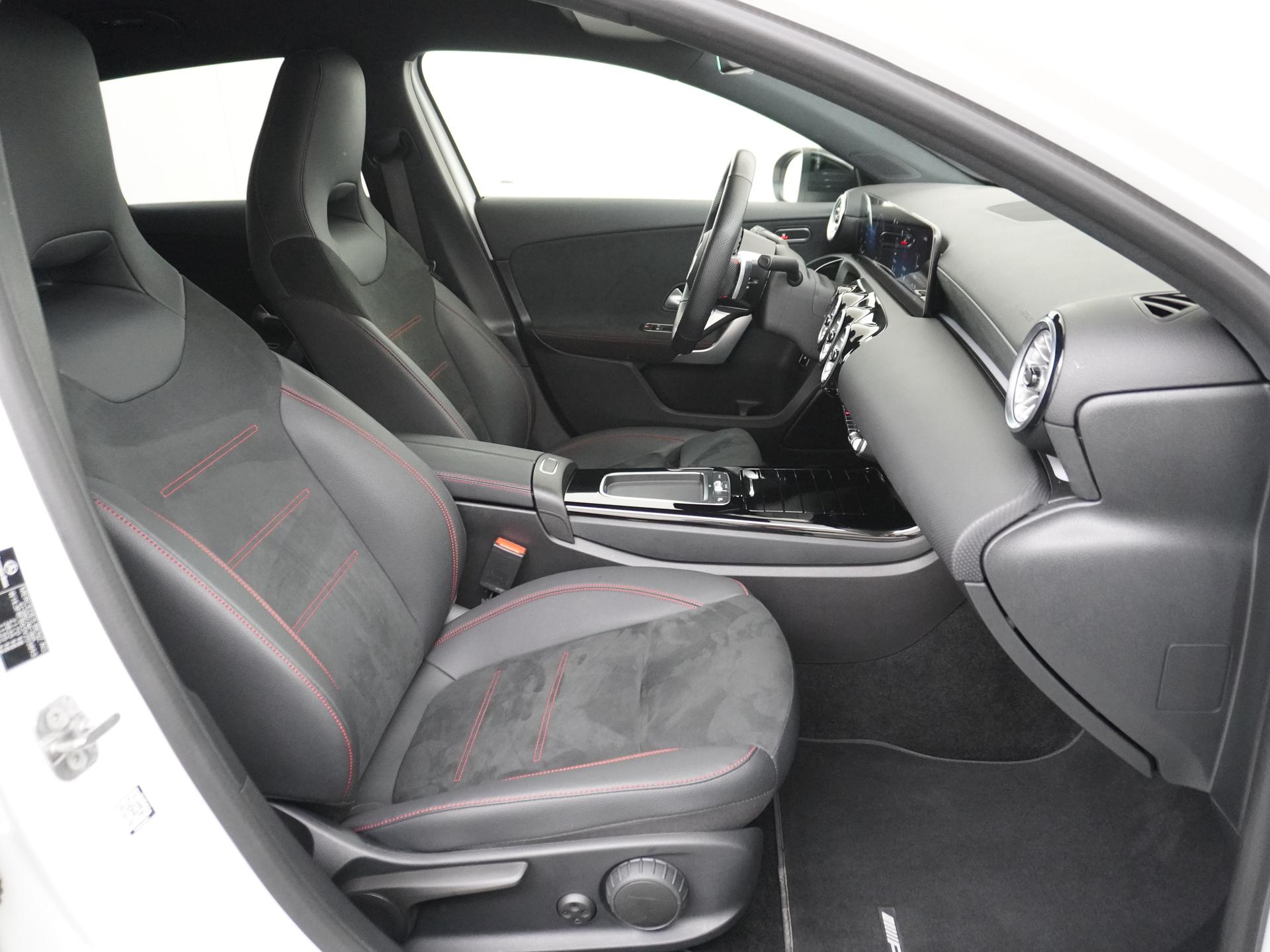 Mercedes-Benz A-Klasse 250 e AMG Line 49