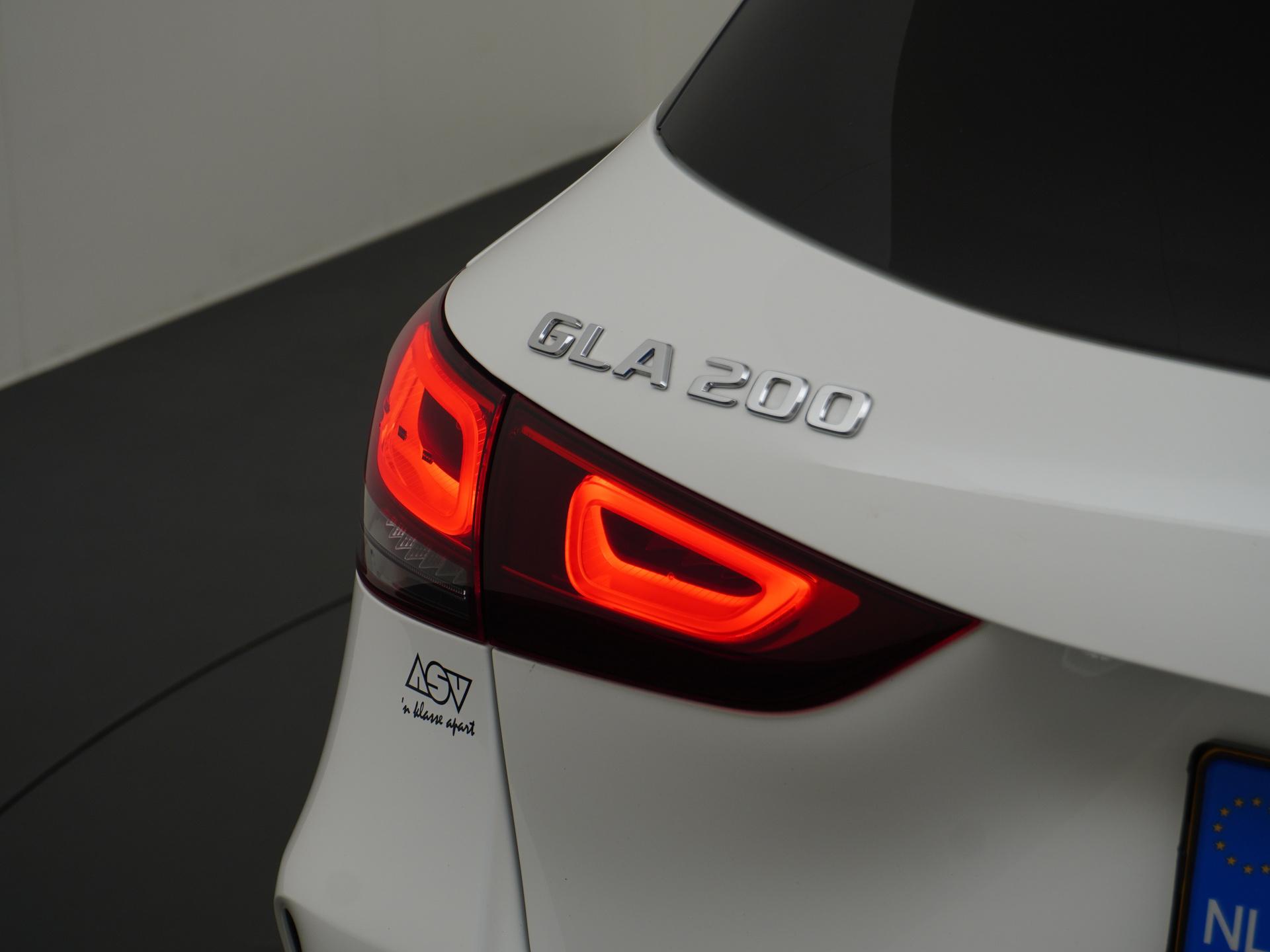 Mercedes-Benz GLA 200 AMG Business Solution 11