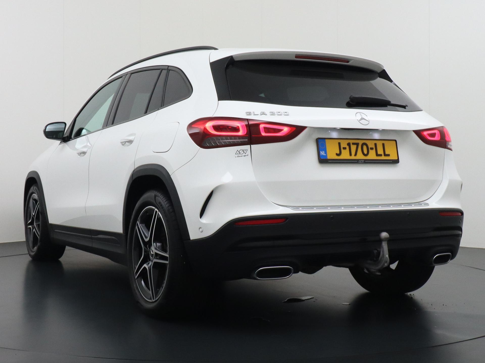 Mercedes-Benz GLA 200 AMG Business Solution 2