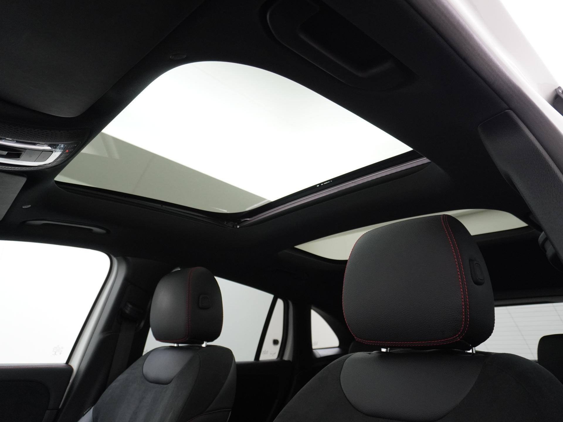 Mercedes-Benz GLA 200 AMG Business Solution 22