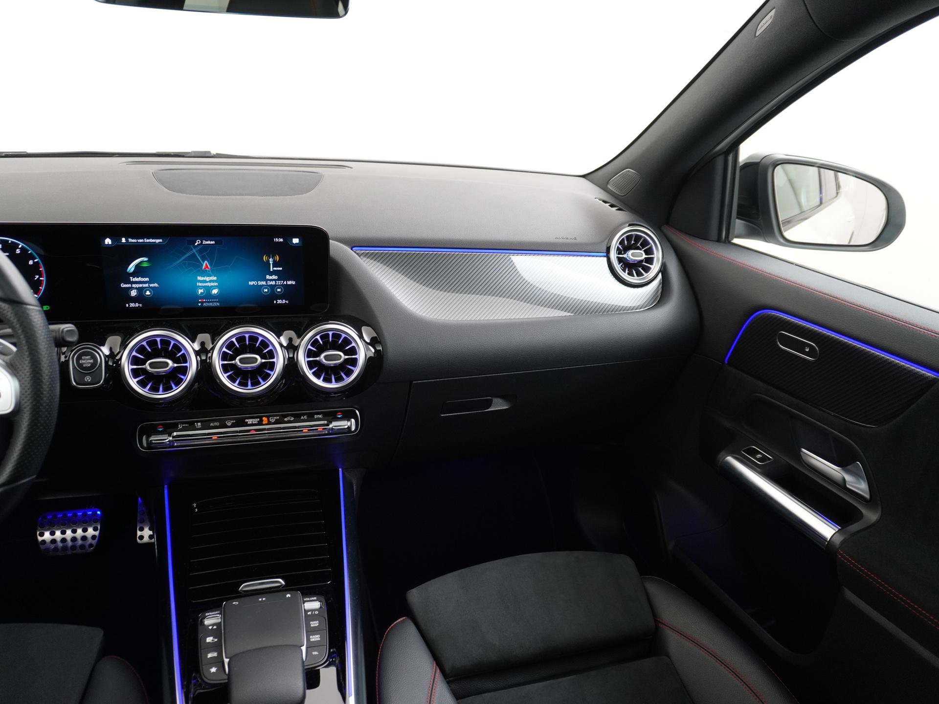 Mercedes-Benz GLA 200 AMG Business Solution 29