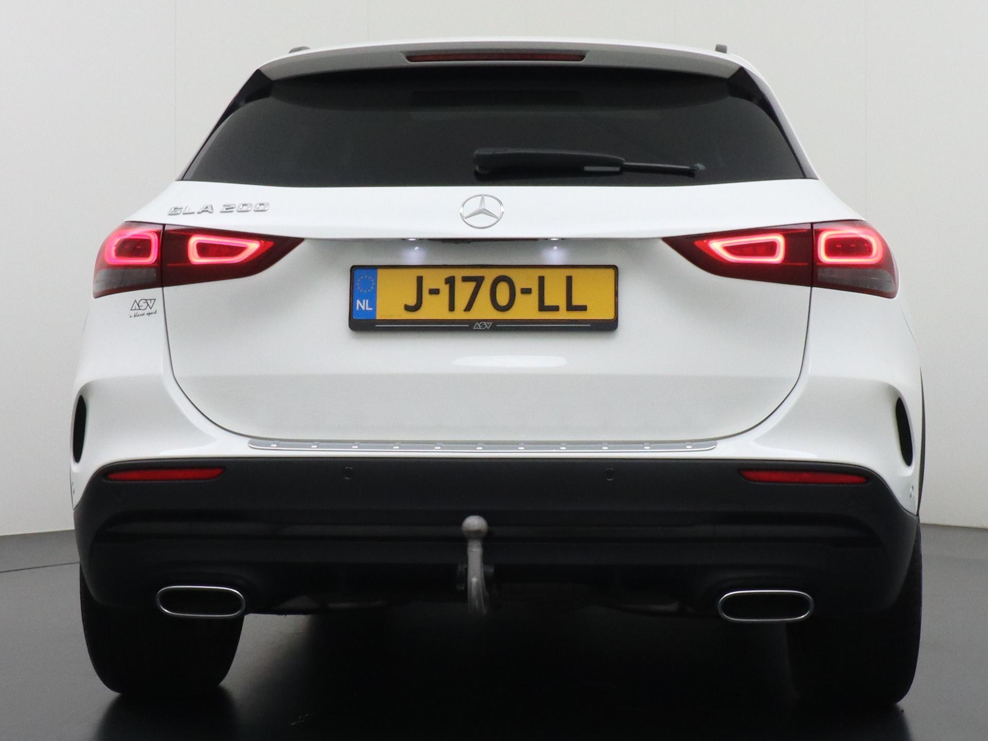 Mercedes-Benz GLA 200 AMG Business Solution 3