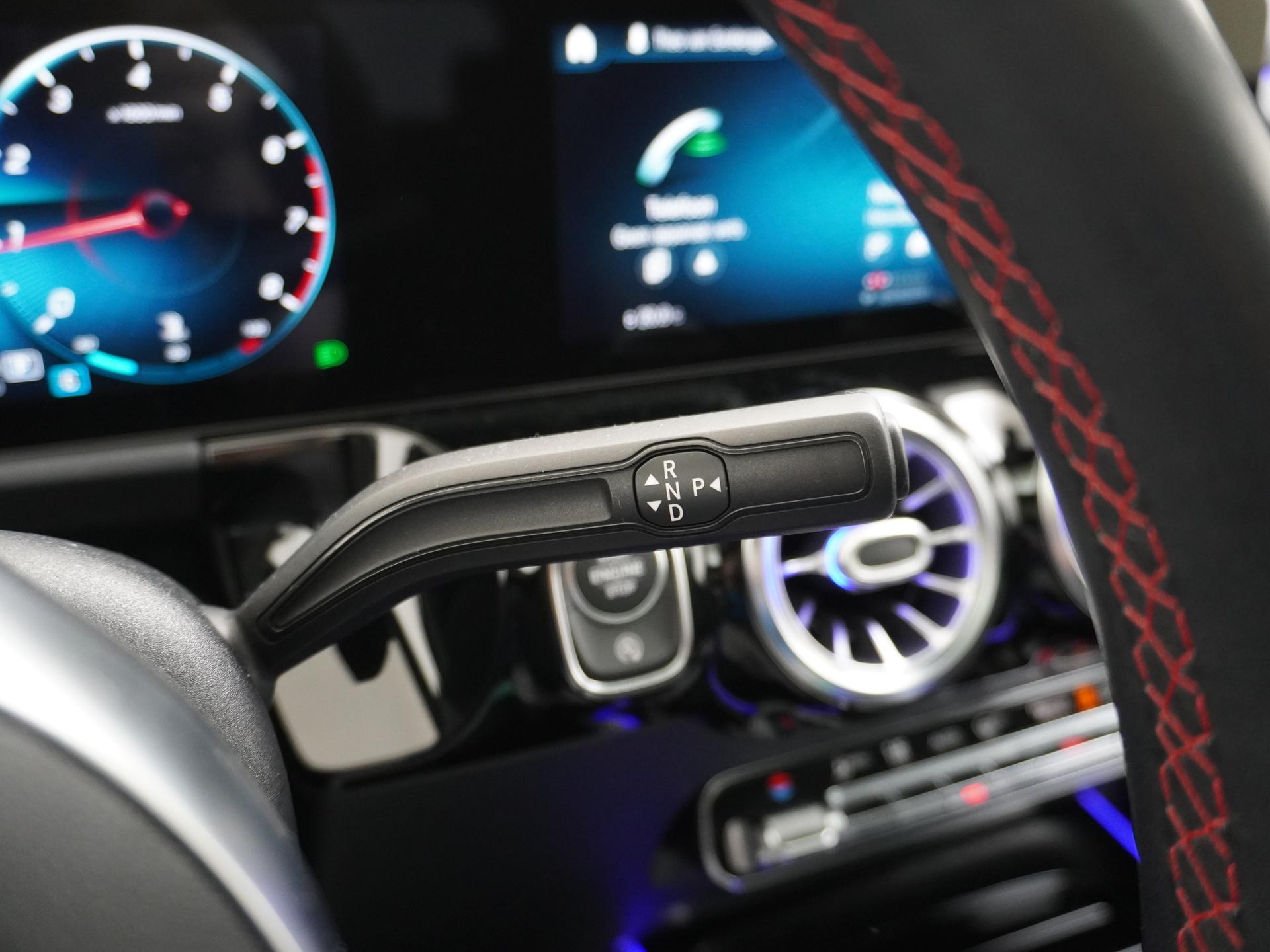 Mercedes-Benz GLA 200 AMG Business Solution 31