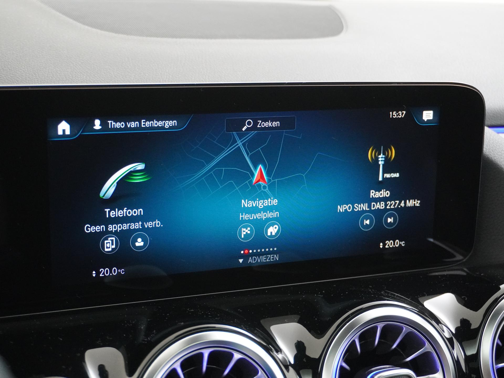 Mercedes-Benz GLA 200 AMG Business Solution 36