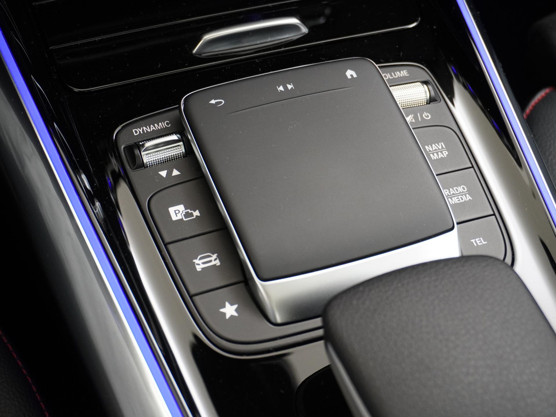 Mercedes-Benz GLA 200 AMG Business Solution 46