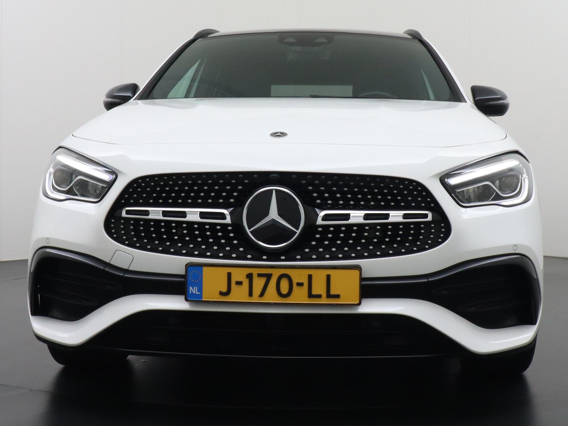 Mercedes-Benz GLA 200 AMG Business Solution 7