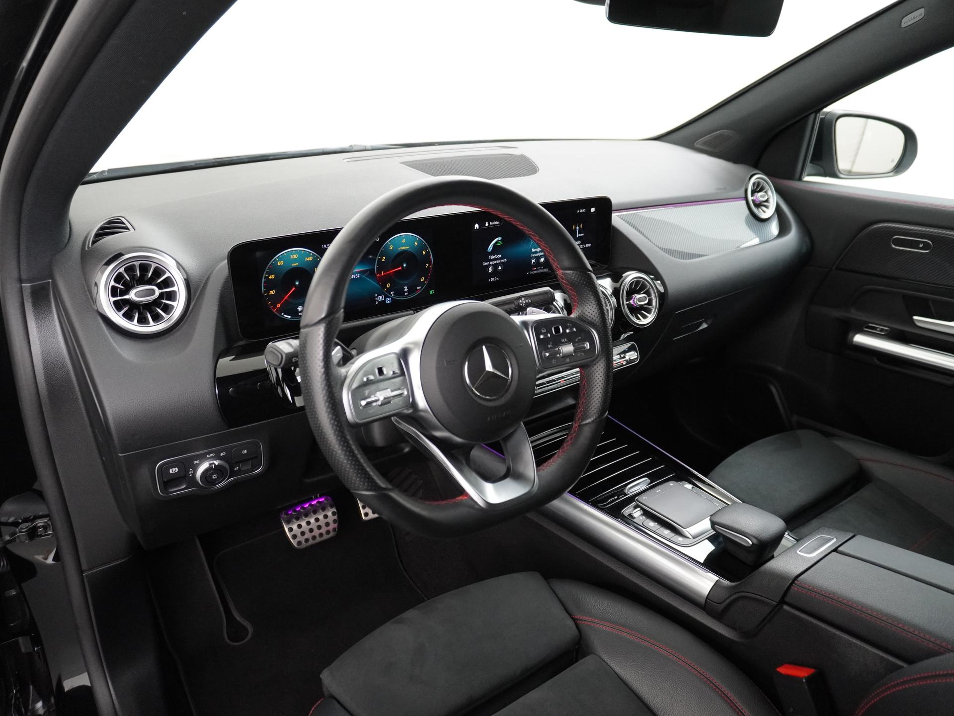 Mercedes-Benz GLA 200 AMG Business Solution 1