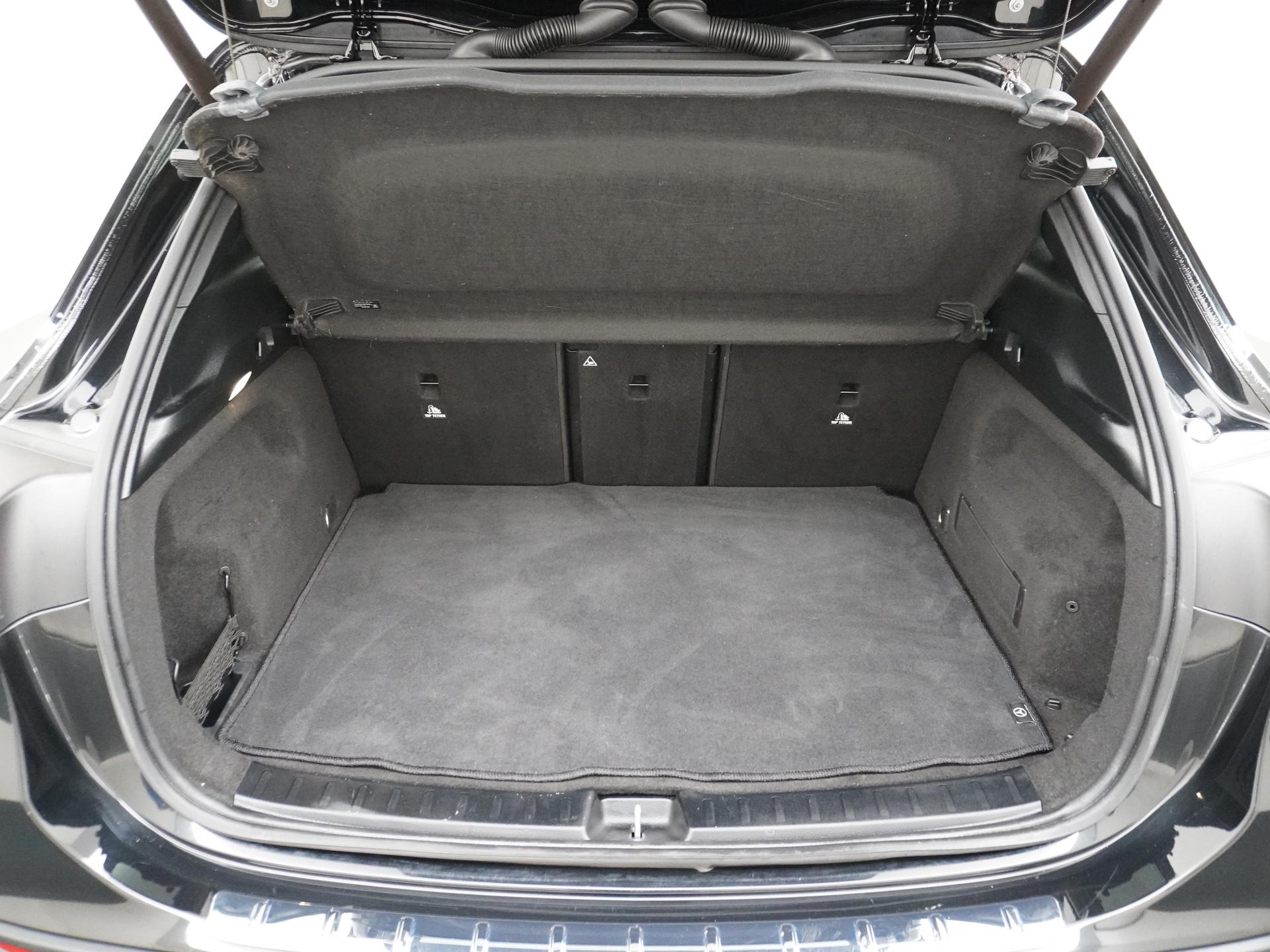 Mercedes-Benz GLA 200 AMG Business Solution 15