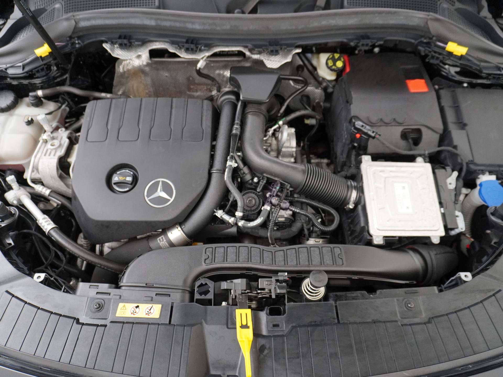 Mercedes-Benz GLA 200 AMG Business Solution 20