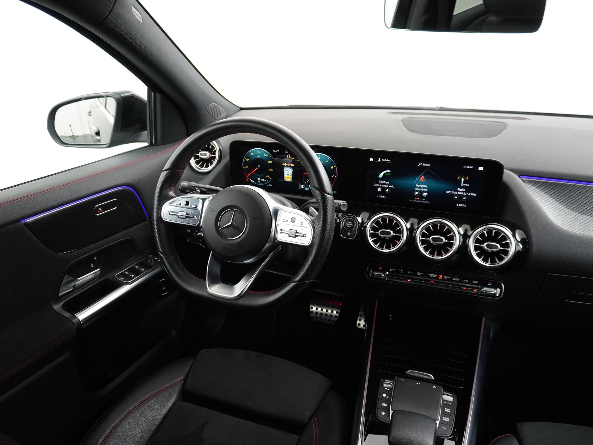 Mercedes-Benz GLA 200 AMG Business Solution 27