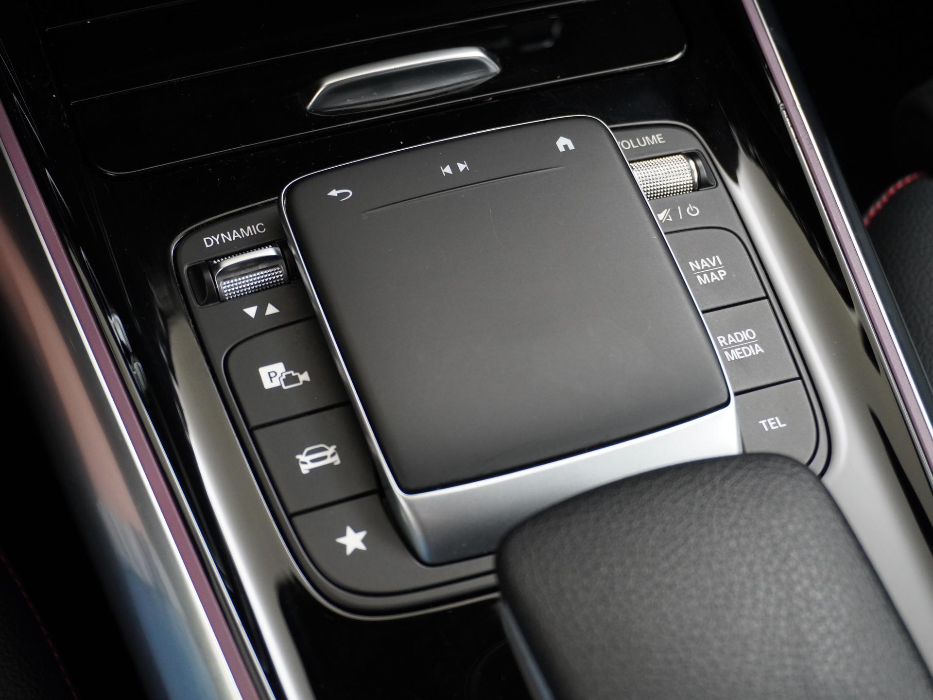 Mercedes-Benz GLA 200 AMG Business Solution 46