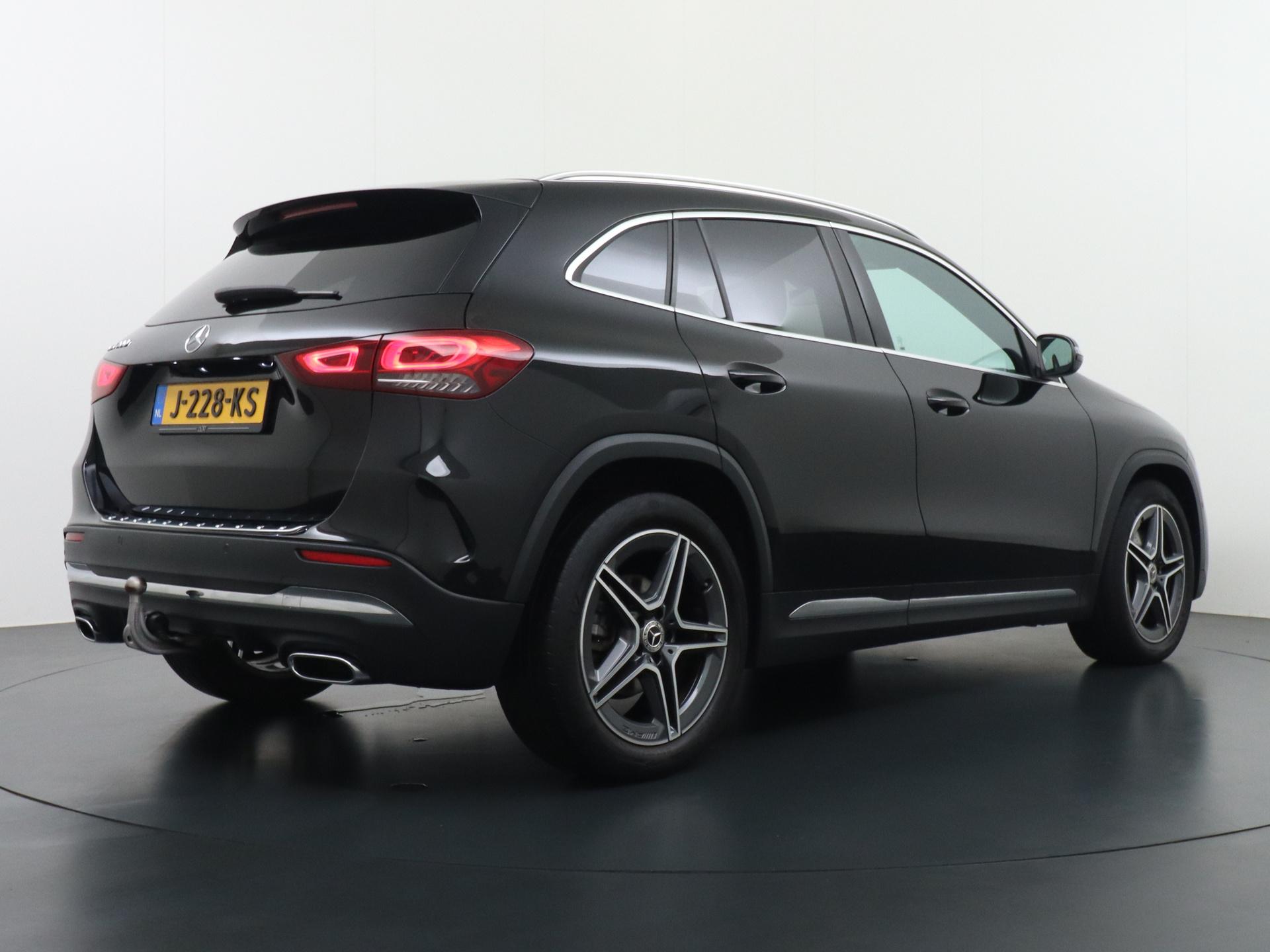 Mercedes-Benz GLA 200 AMG Business Solution 6