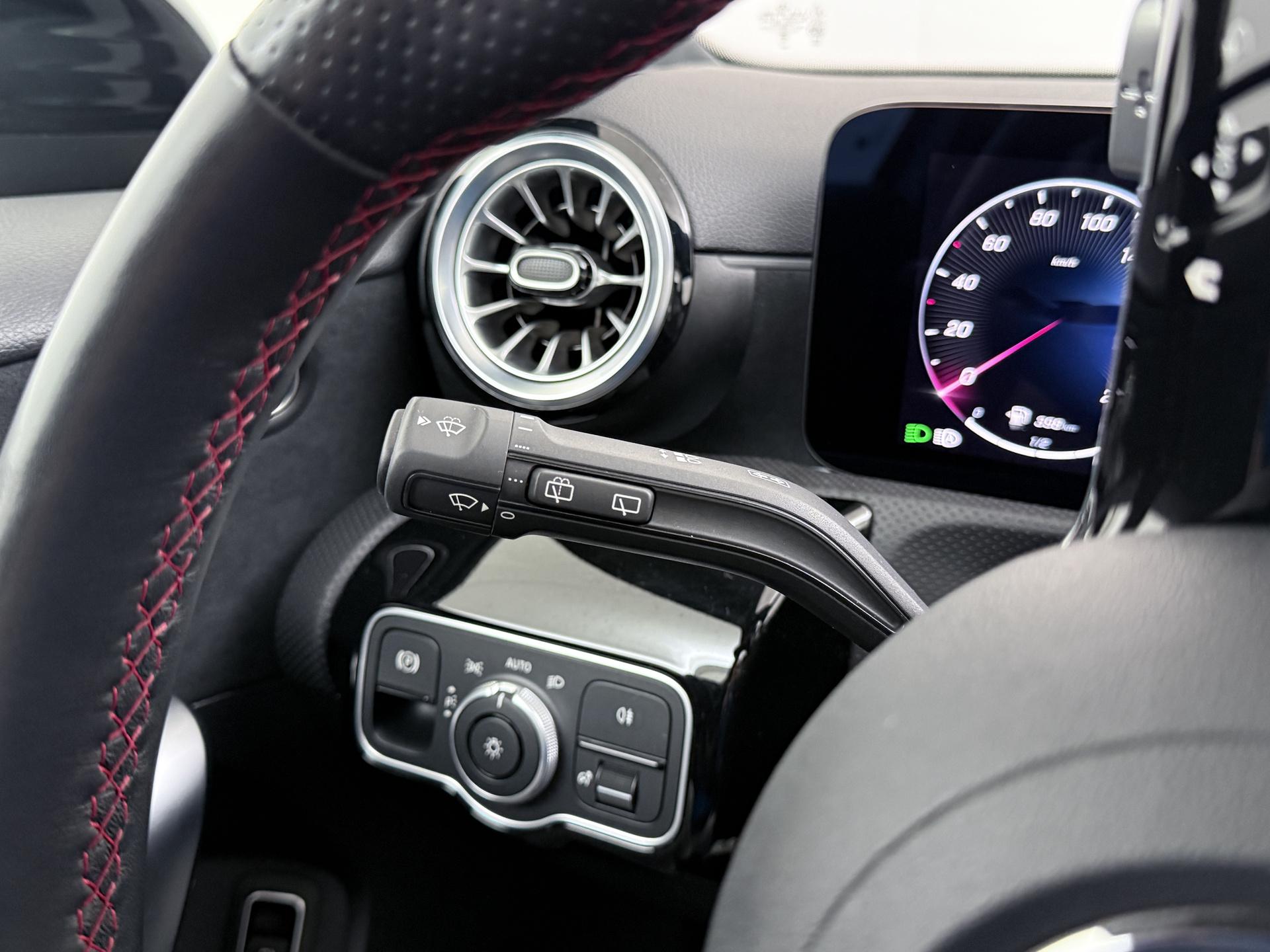 Mercedes-Benz A-Klasse 250 e AMG Line 31